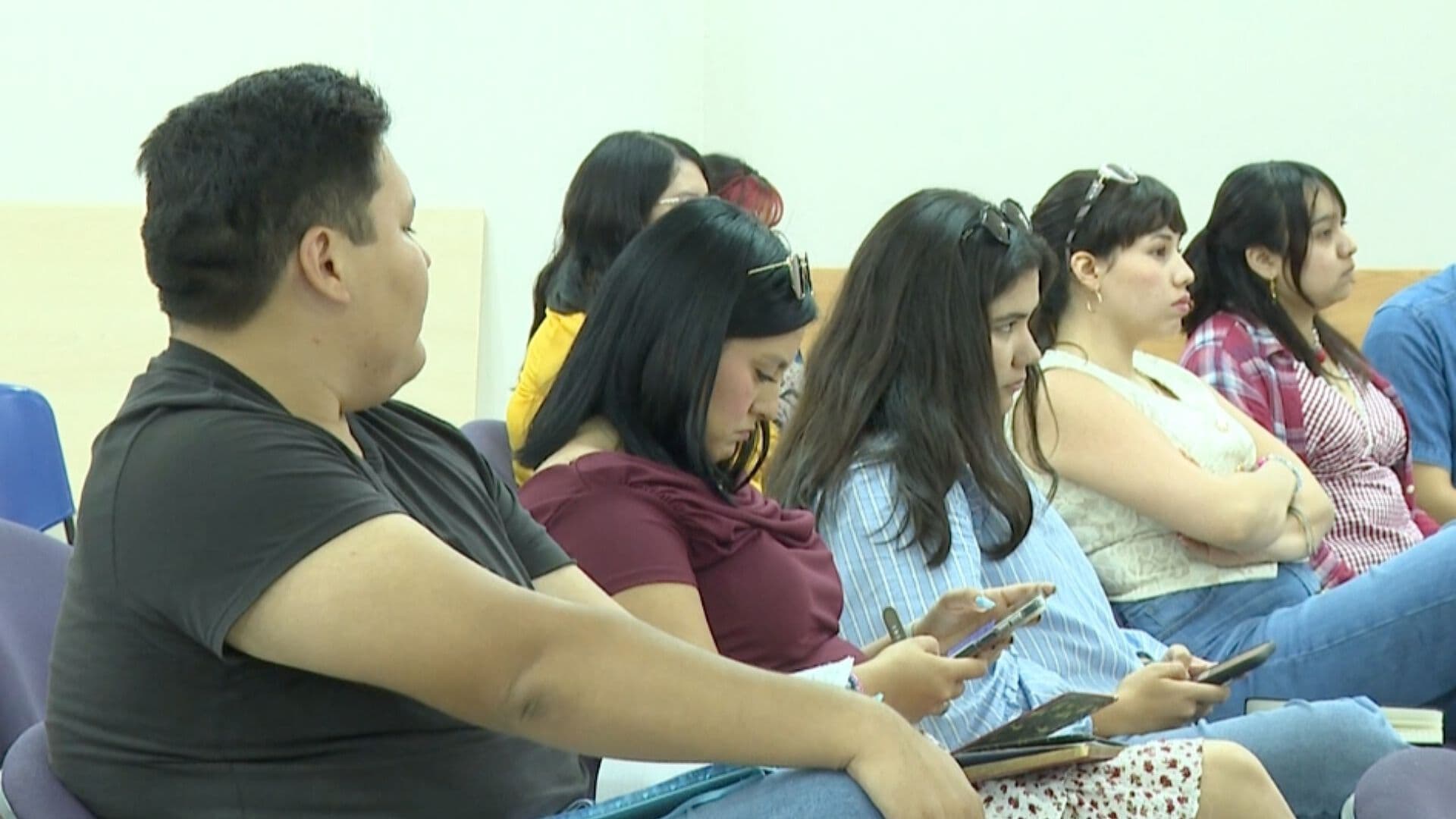 Alumnos Emprendedores Conocen Nuevos Lineamientos para Vender Dentro de Unison