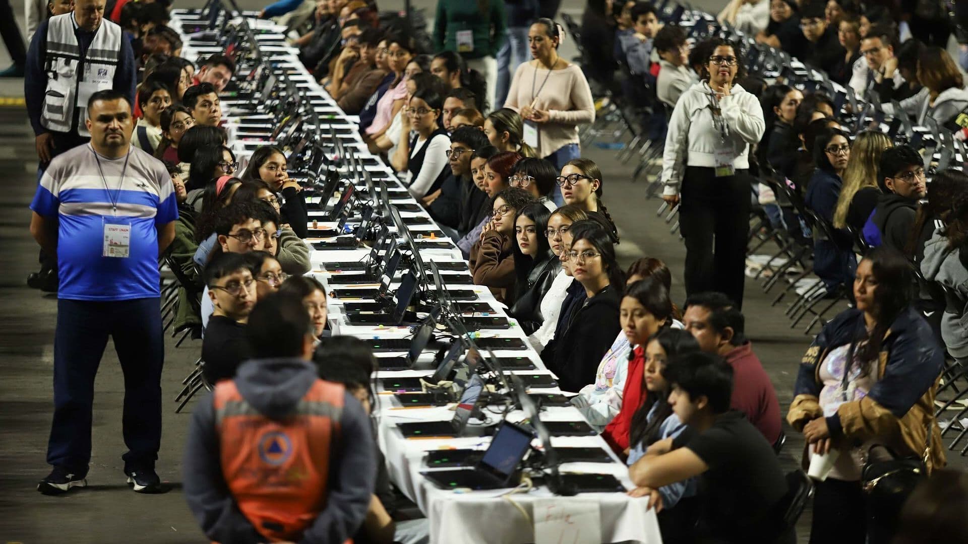 UNAM Informa que Más de 8 Mil Aspirantes Presentaron Examen de Control en CDMX