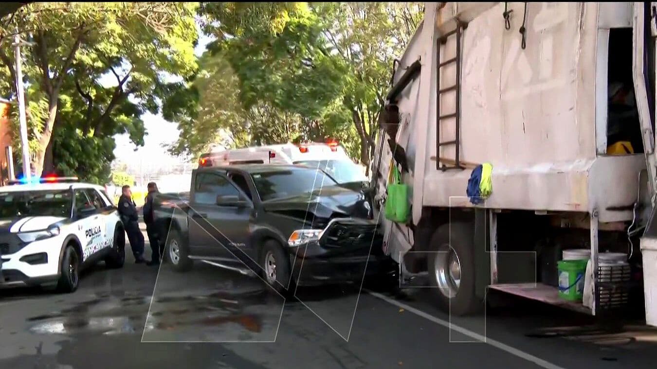 Aparatoso Choque en CDMX: Patrulla Choca contra Camión de Basura en Coyoacán
