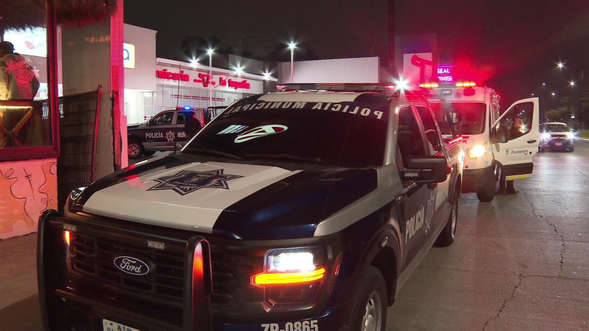Hombre Muere Repentinamente Frente a su Mejor Amigo al Exterior de una Farmacia en Zapopan