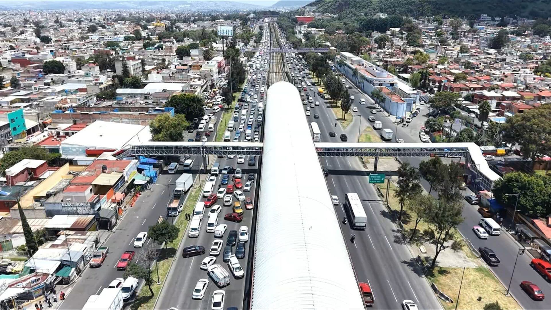 Desde el Aire: Bloqueo Colapsa la Calzada Zaragoza Hoy 18 de Agosto