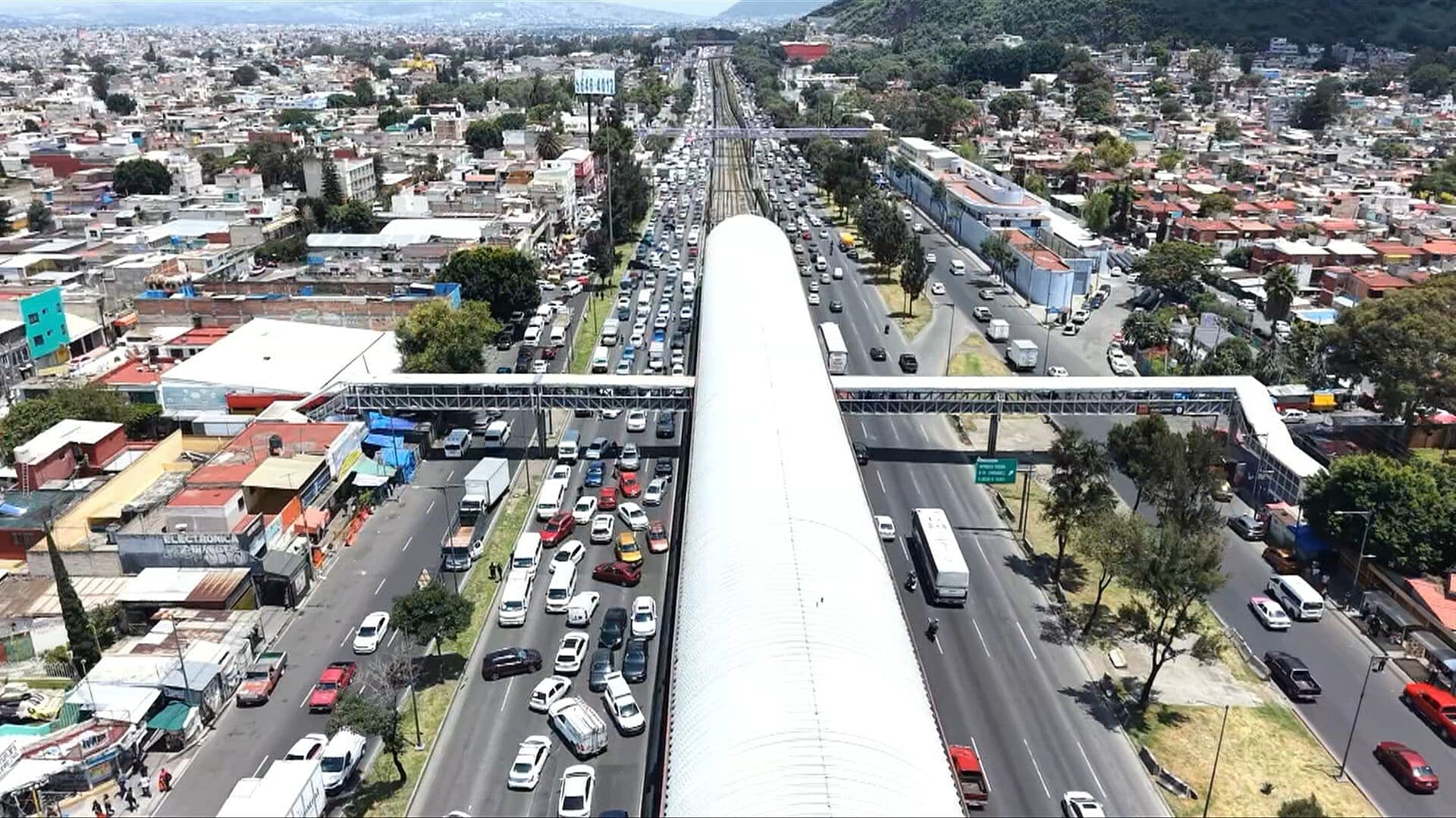 Desde el Aire: Bloqueo Colapsa la Calzada Zaragoza Hoy 18 de Agosto