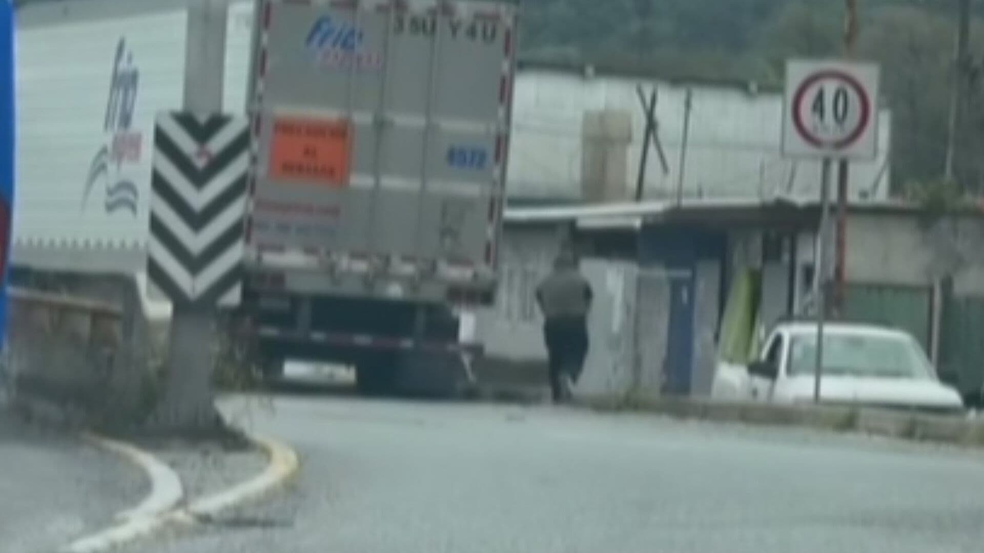 Balean a Trailero tras Intentar Escapar de Asalto en la Autopista Veracruz-México