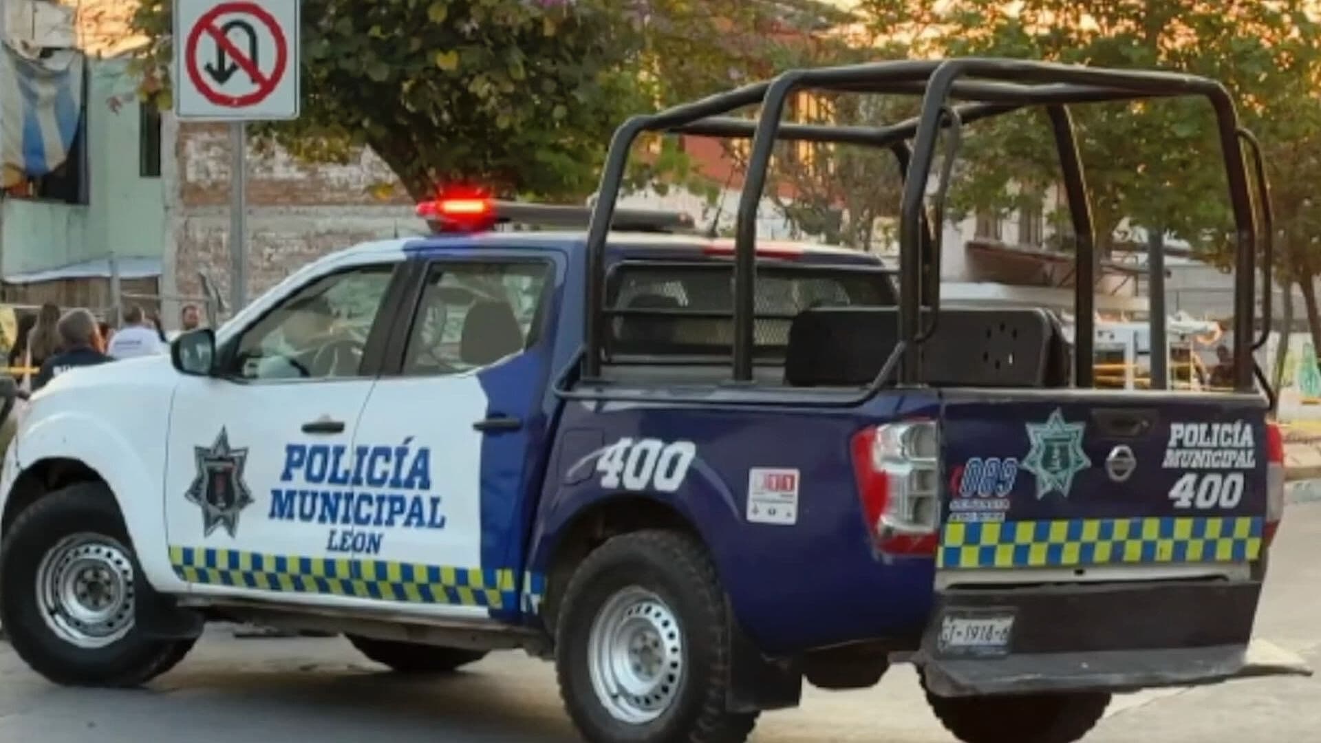 Mujer es Detenida con un Arma y Cartuchos en León; Trató de Fugarse