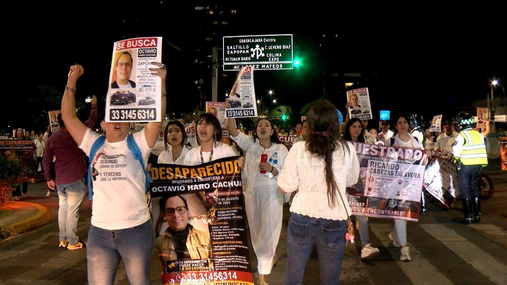 Protestan en Guadalajara por Desaparición de Ricardo Cabezas y Octavio Haro