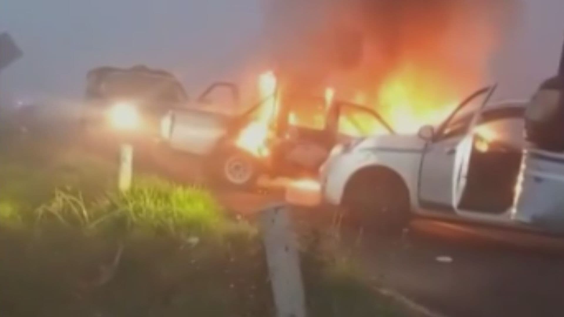 Balacera y Quema de Vehículos en Zamora, Michoacán