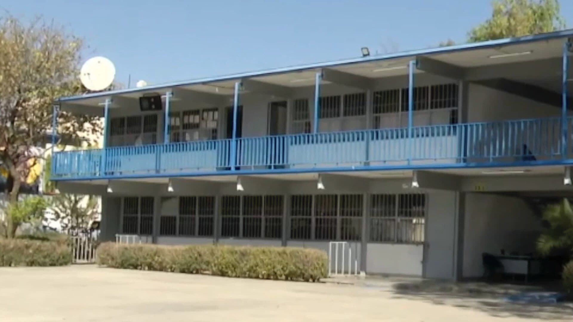 Analizan Instalar Alarmas y Cámaras en Escuelas de León
