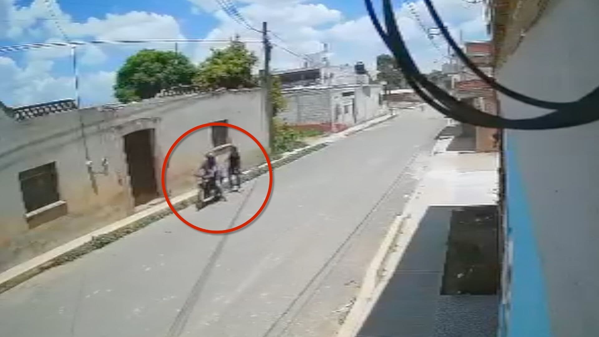 Video Robo Bicicleta Dos Ladrones Vivienda Barrio San Juan Tlautla San Pedro Cholula Puebla