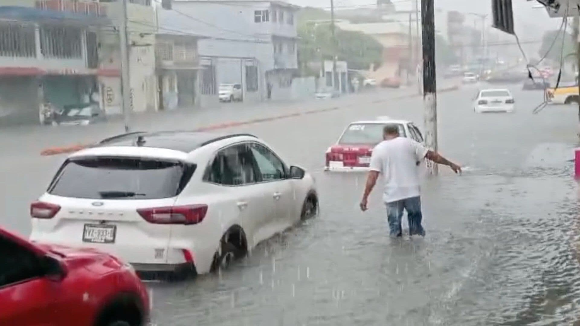 Se Registran Fuertes Lluvias en Coatzacoalcos; Reportan Afectaciones