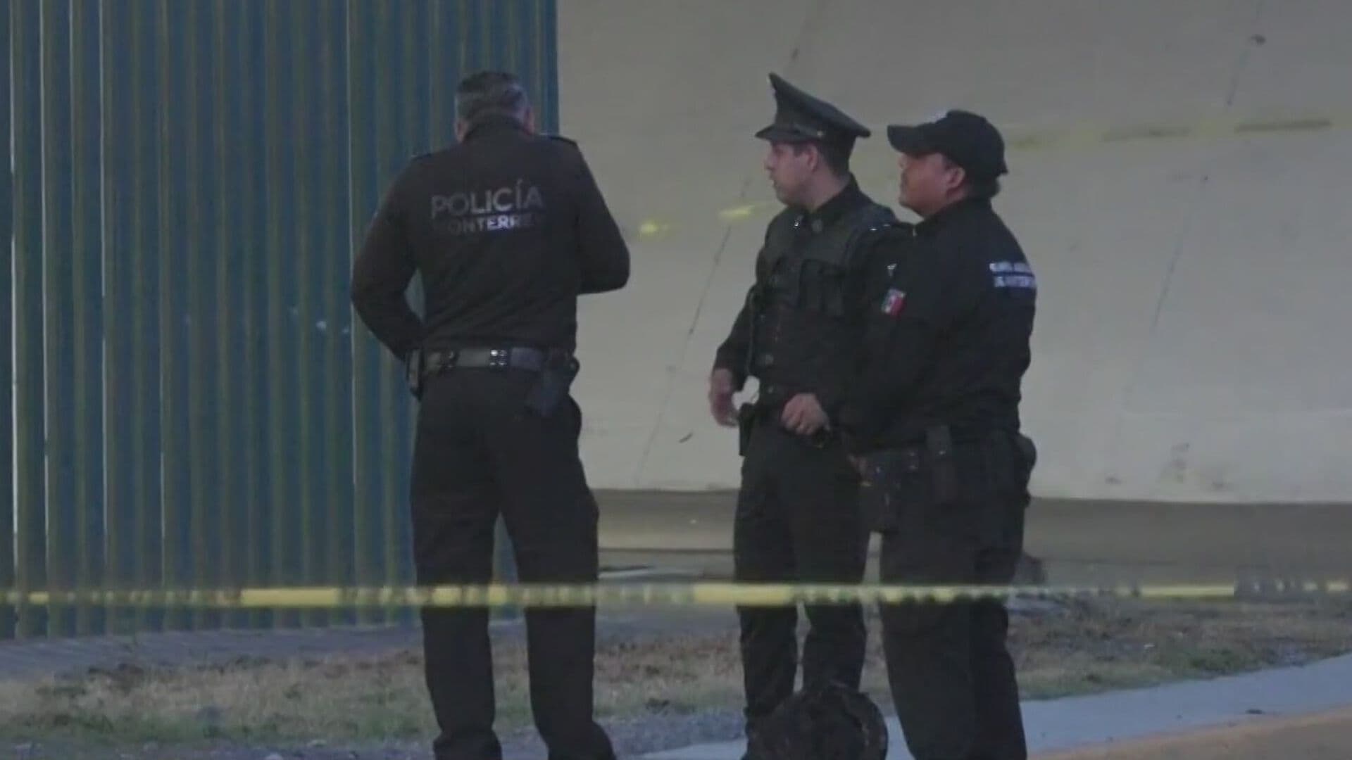 Detienen a Seis Personas por Hallazgo de Dos Encajuelados en Monterrey