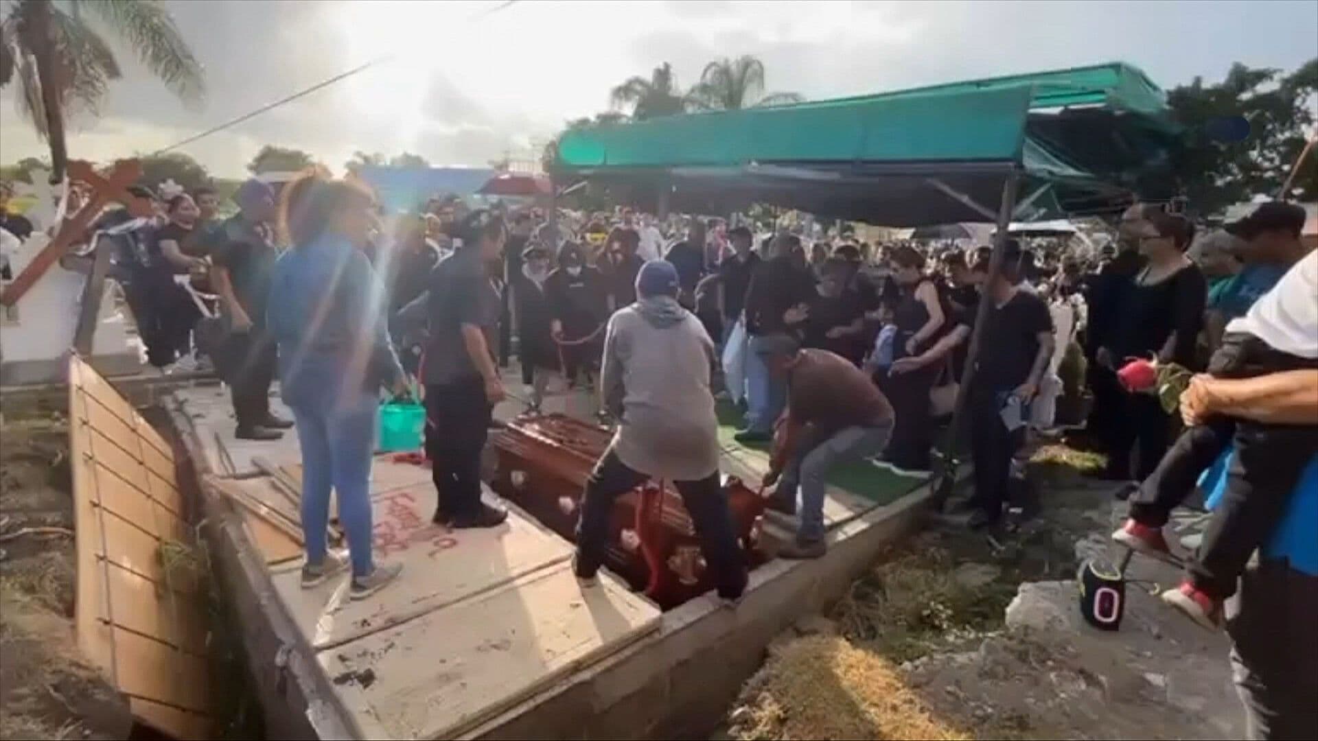 Despiden a Elizabeth Pérez Ponce, Maestra que Murió Atropellada en Izúcar de Matamoros