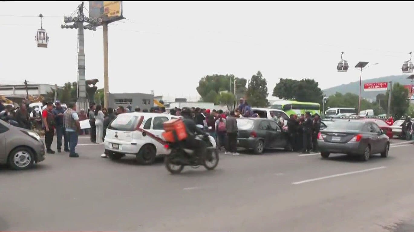 Manifestantes Realizan Bloqueo en la México-Pachuca; Hay Afectaciones para Entrar a CDMX