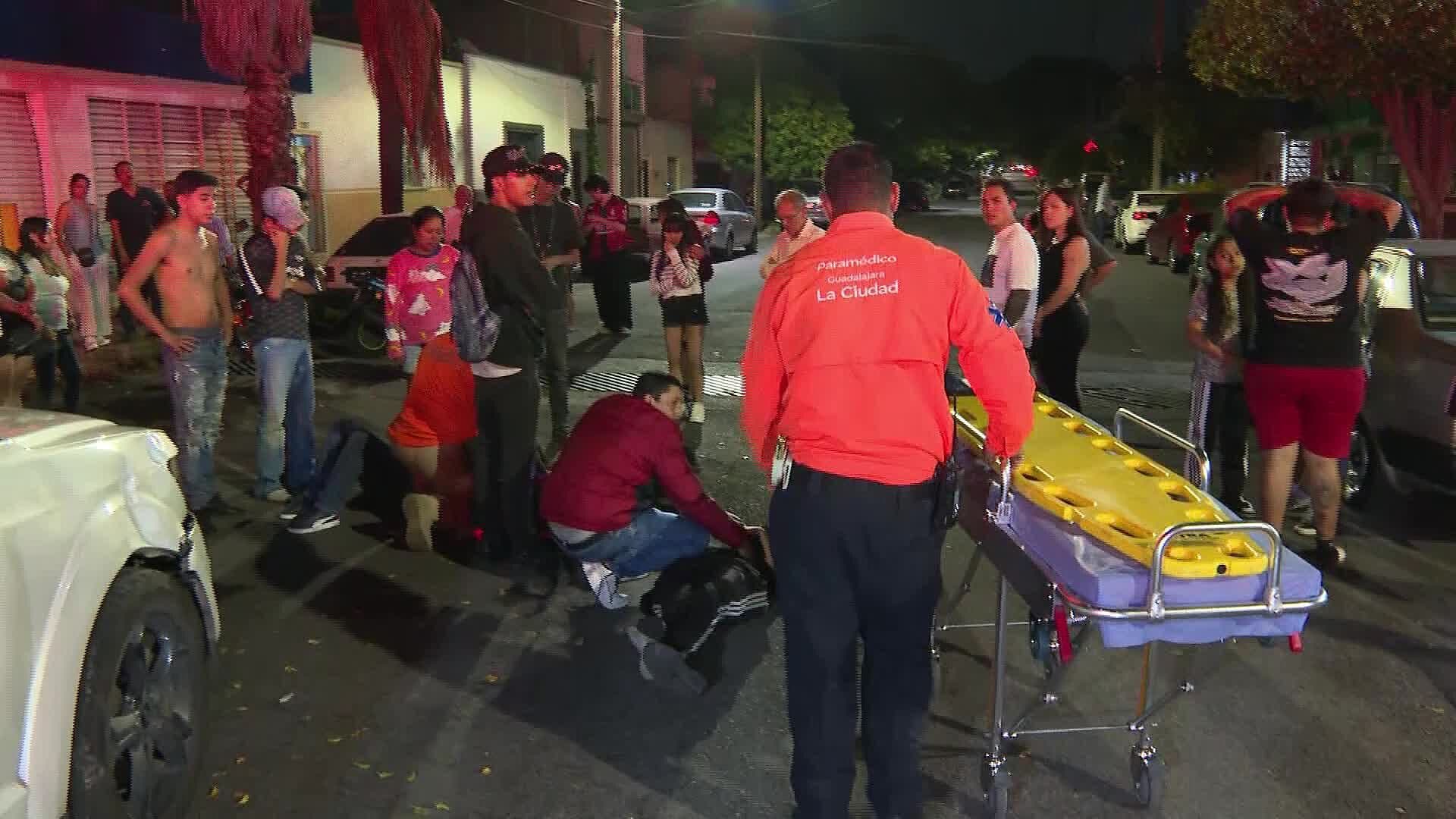 Dos Jóvenes Motociclistas Terminaron Lesionados en un Accidente en Guadalajara