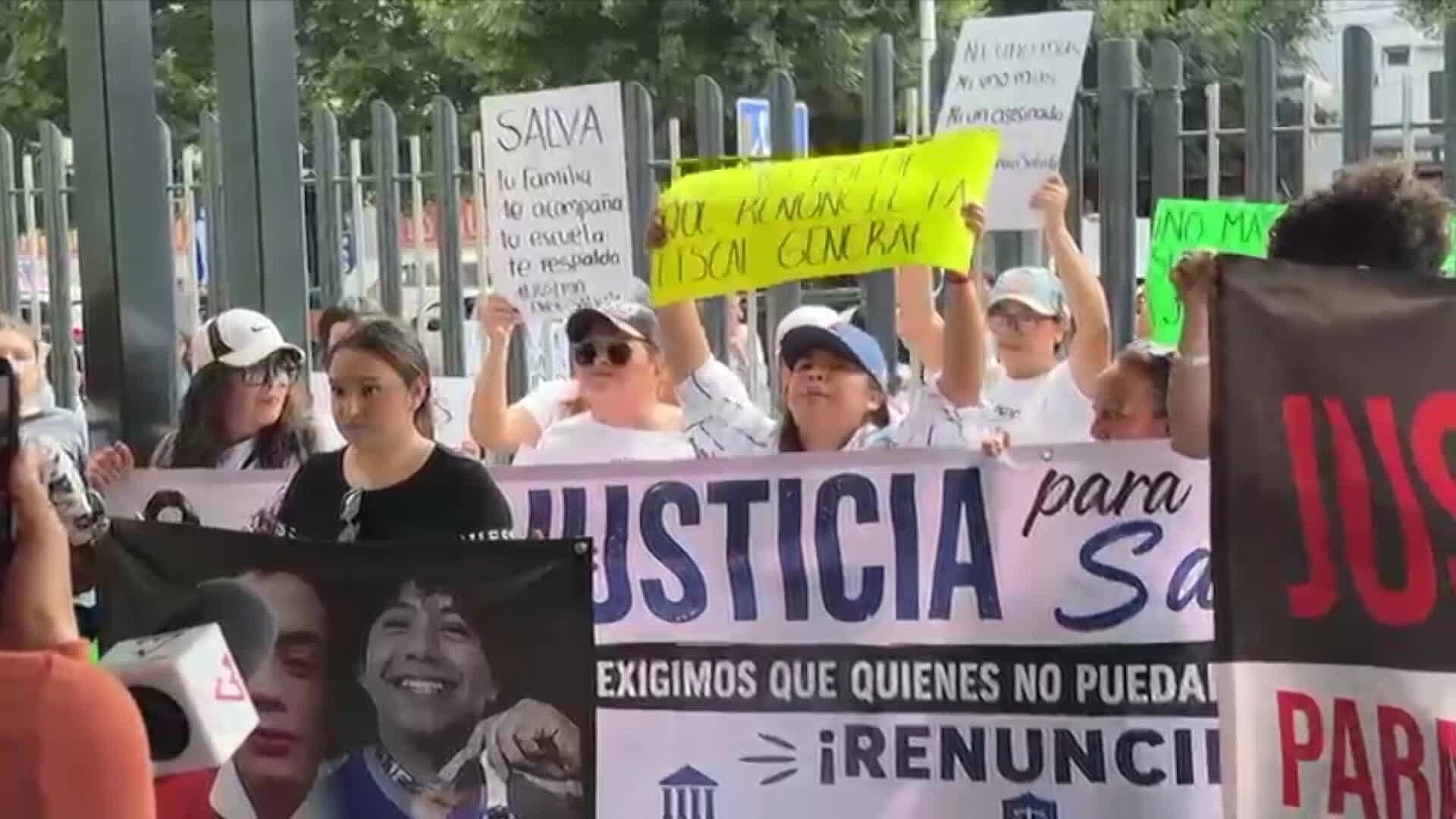 Fiscalía Atiende a Familias Tras Marcha por Salvita y Zahid en San Luis Potosí