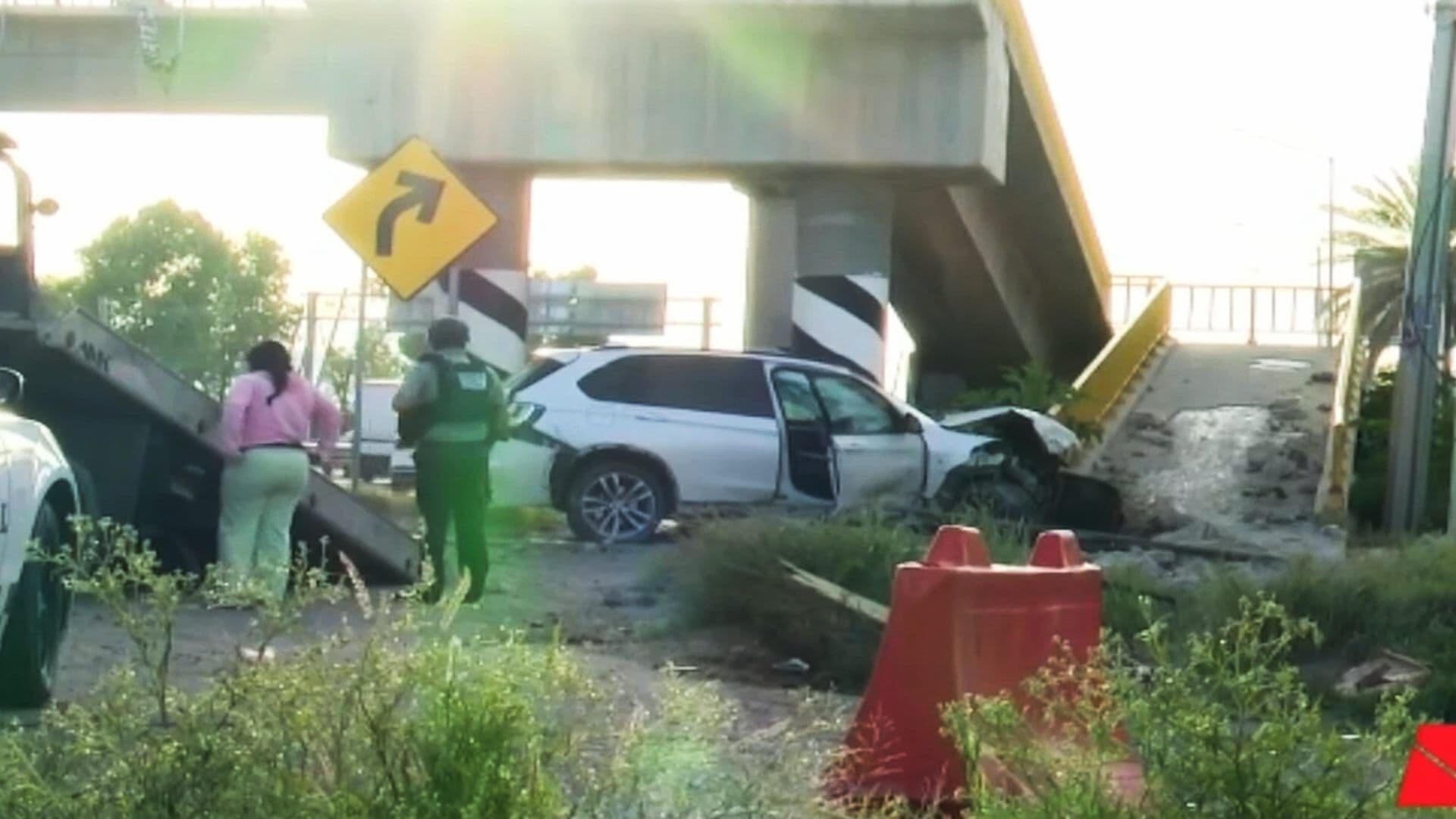Conductor Choca Contra Poste y Puente en Silao Guanajuato