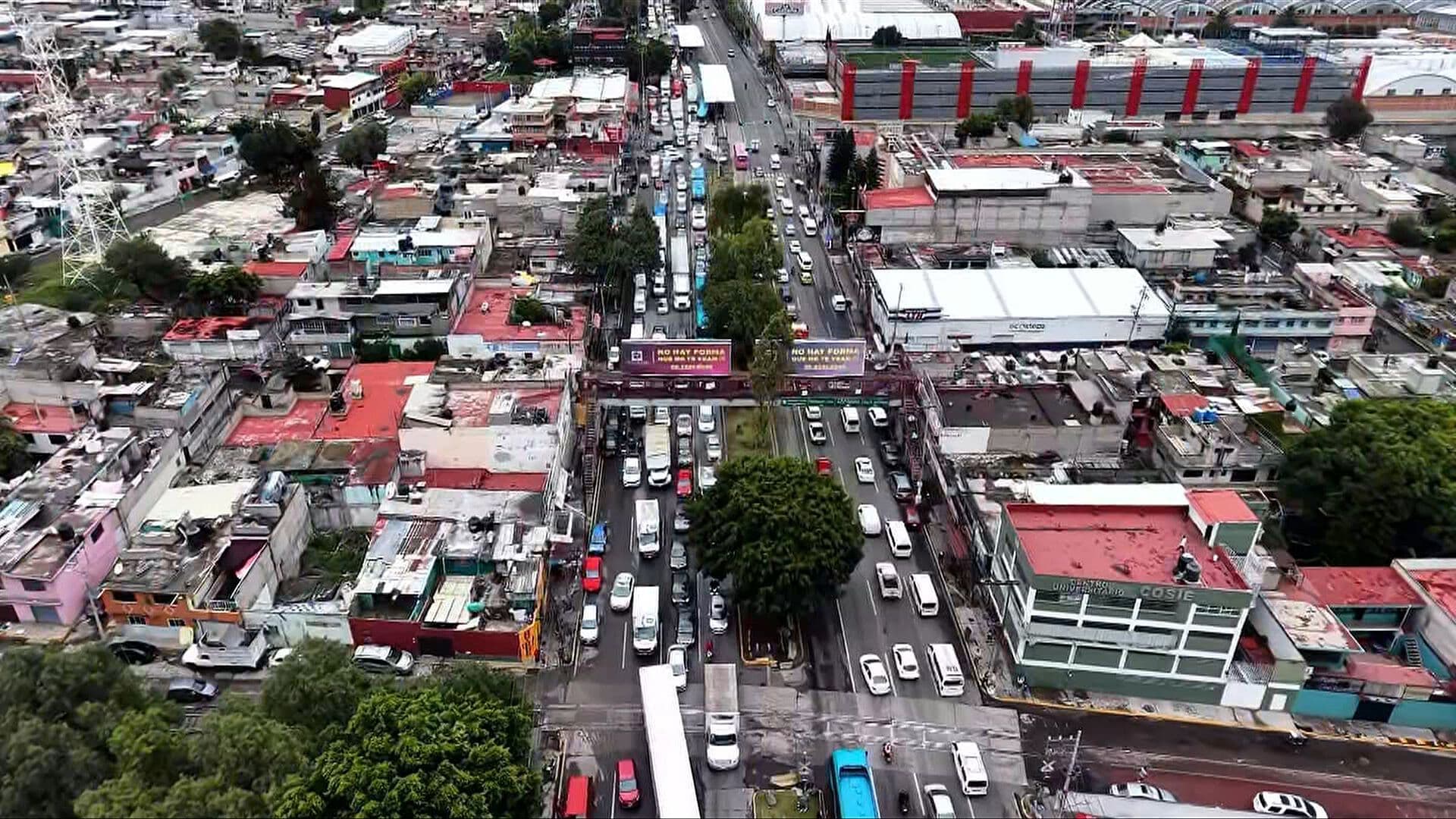 Desde el Aire: Caos en la Vía Morelos tras Muerte de Mototaxista en Ecatepec