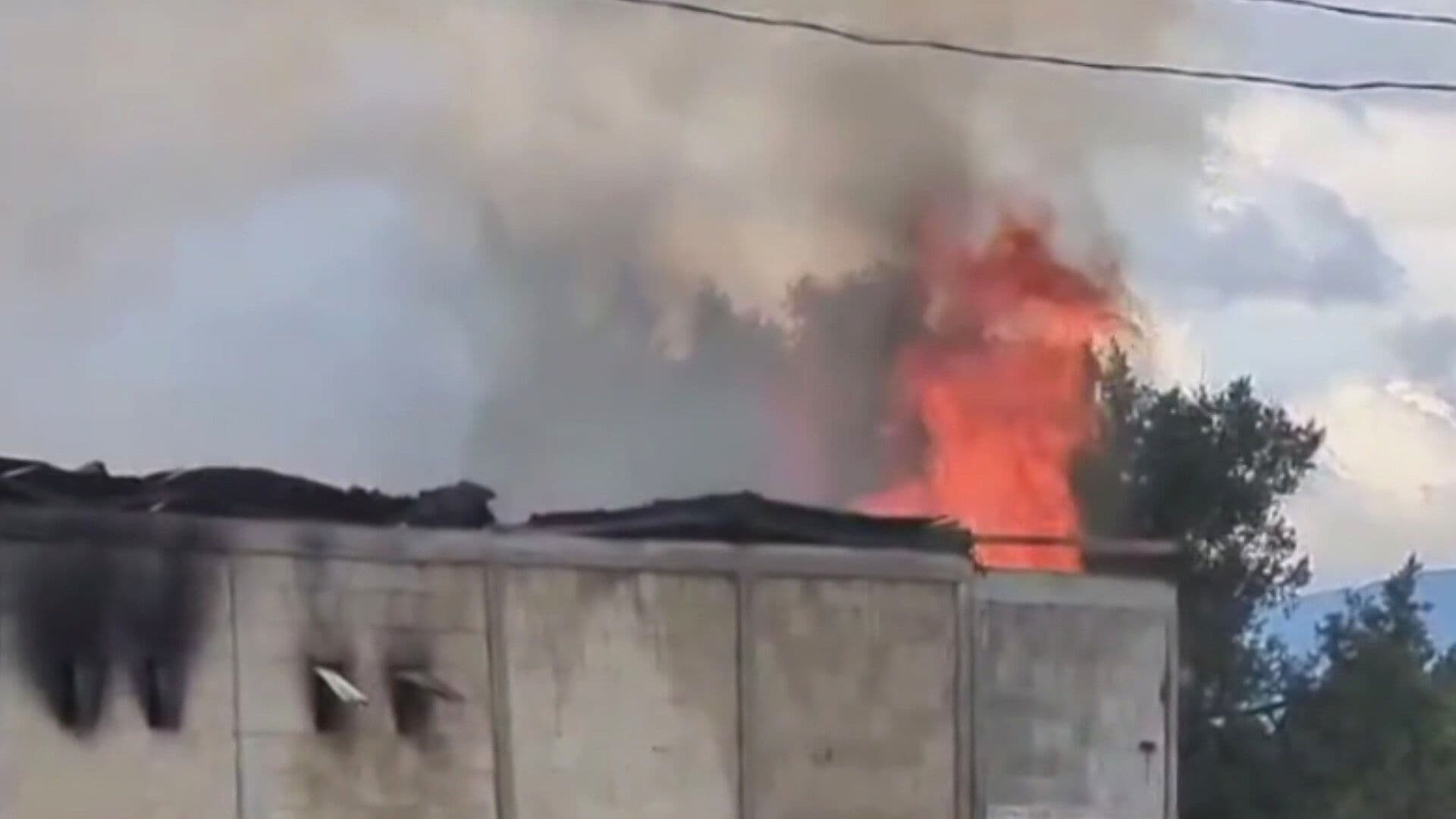 Incendio Consume Fábrica de Cartón en Hueyotlipan, Tlaxcala