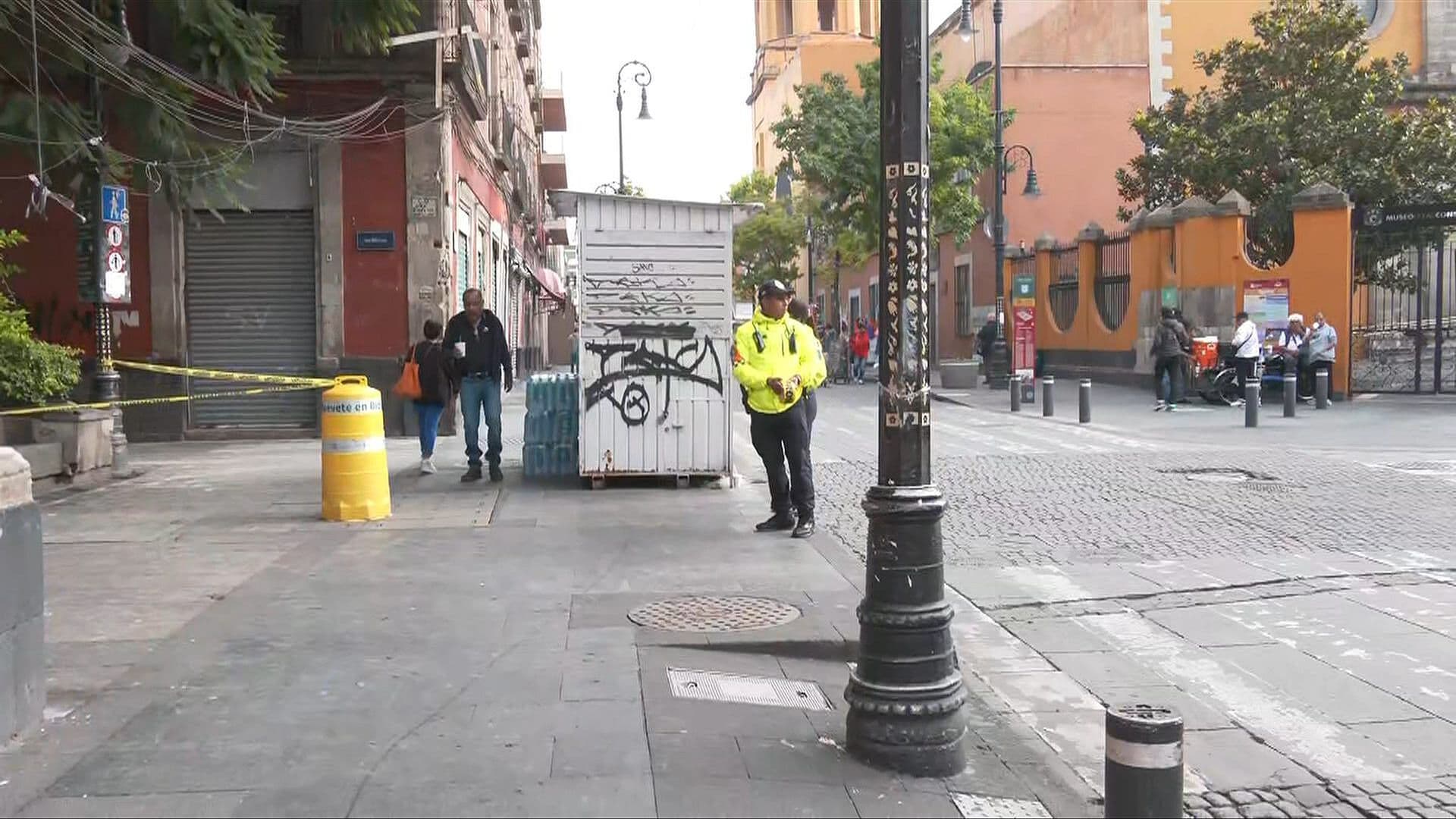 Hallan a Hombre Muerto en una Jardinera en Calles del Centro Histórico de CDMX