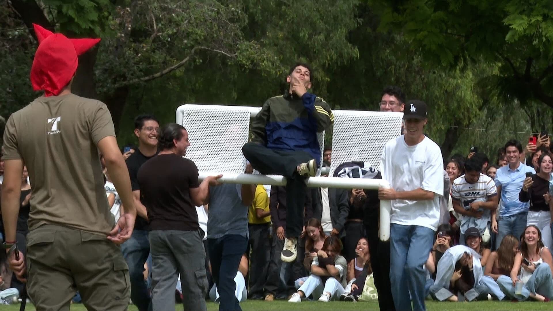 Mil Estudiantes se Reúnen en la UAA Para la Primera Batalla de Farmear Aura
