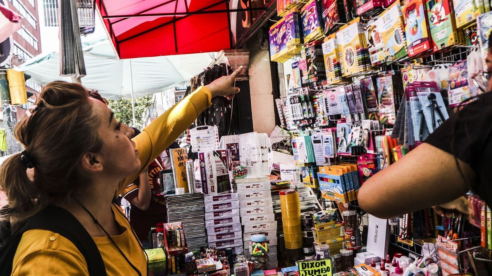Se Intensifica Compra de Útiles Escolares a Una Semana del Regreso a Clases