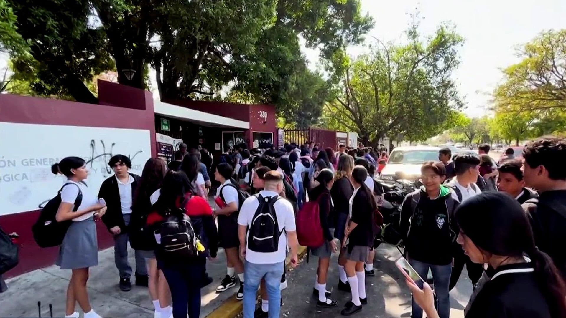 Congreso de Colima Limita Uso de Celulares en Escuelas para el Próximo Ciclo