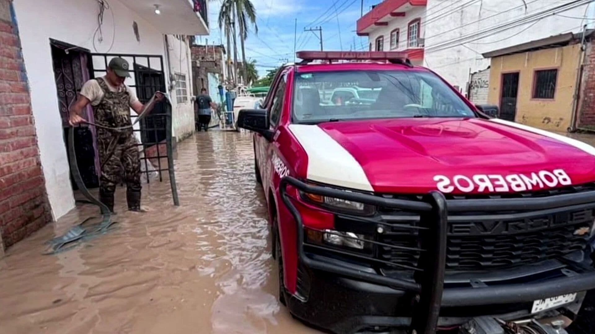 Lluvias Inundan 18 Viviendas y Dañan Pertenencias en Puerto Vallarta, Jalisco
