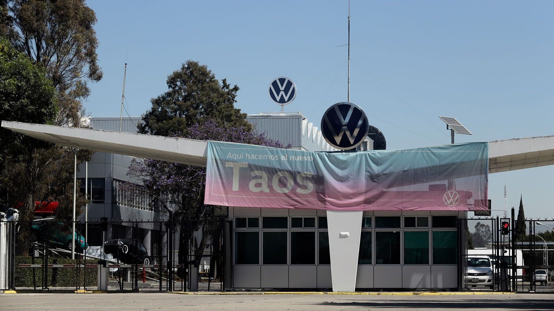 Volkswagen y Sindicato Aplazan Huelga para Mantener Negociaciones Laborales