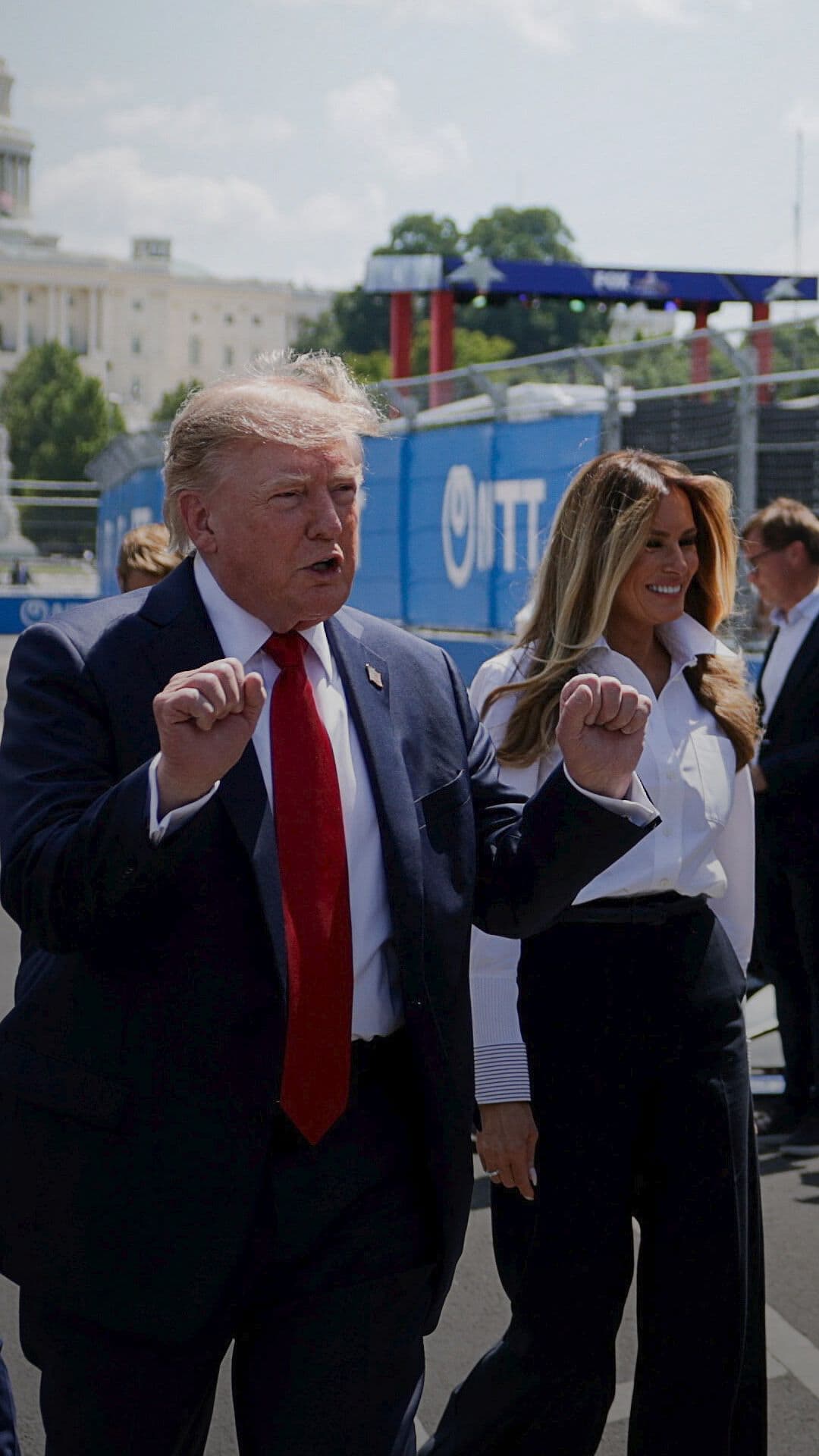 Donald Trump dio una Vuelta en la Pista del IndyCar
