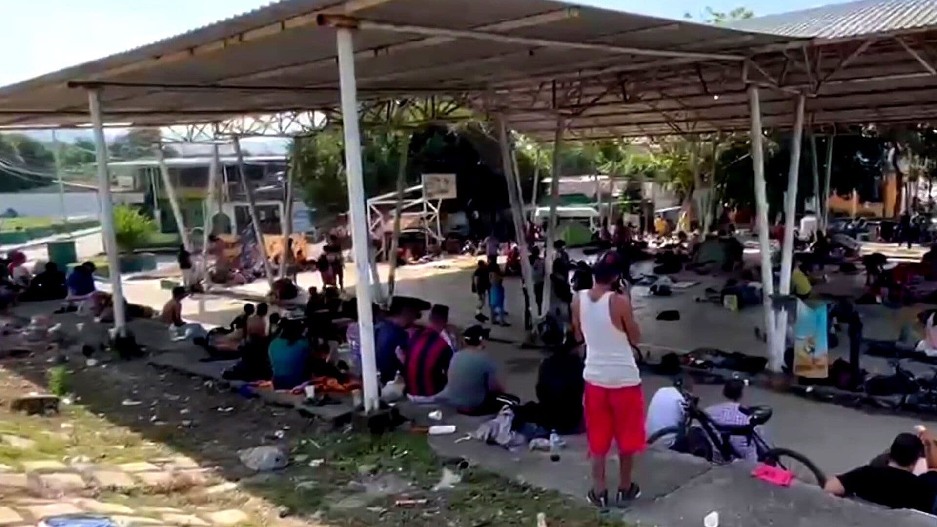 Caravana “Sueños Sin Fronteras” Pausa su Marcha por Cansancio en Huixtla, Chiapas
