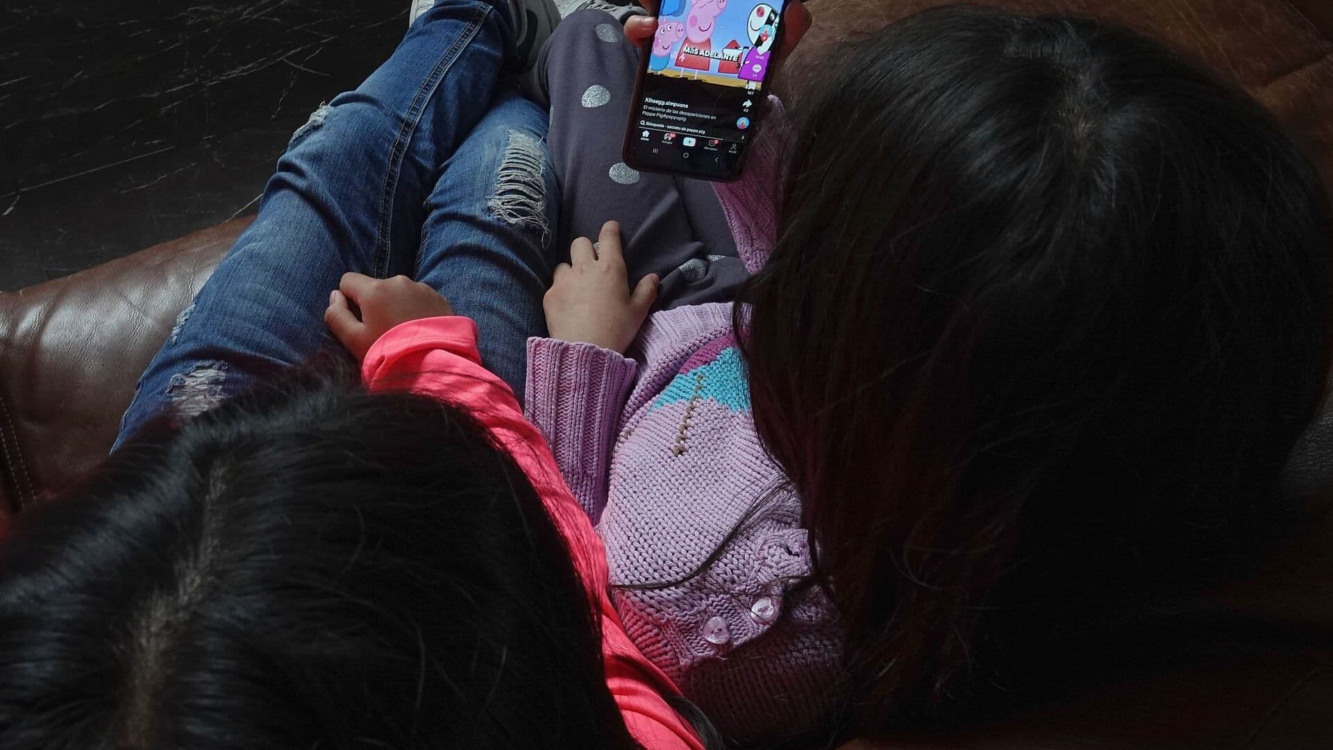 México Abre Debate sobre Uso de Celulares y Dispositivos Digitales en Escuelas