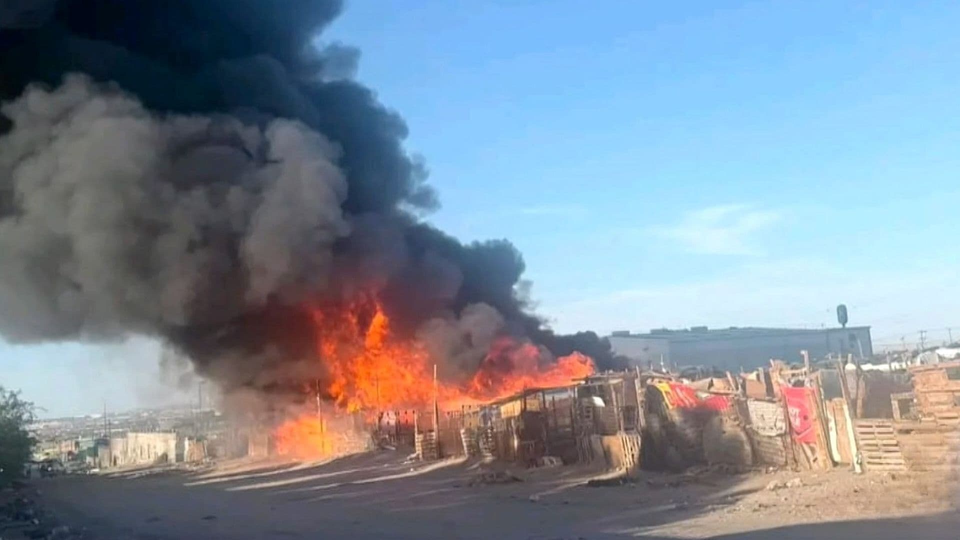 Se Incendian Viviendas de Madera en la Colonia Tierra Nueva de Ciudad Juárez
