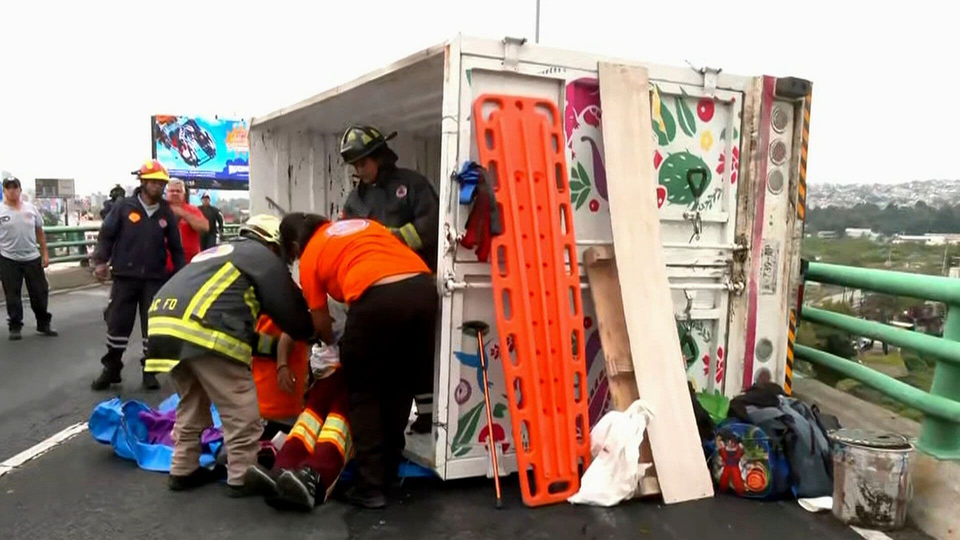 Cronología: Vuelca Camión con Trabajadores de Limpia de la CDMX