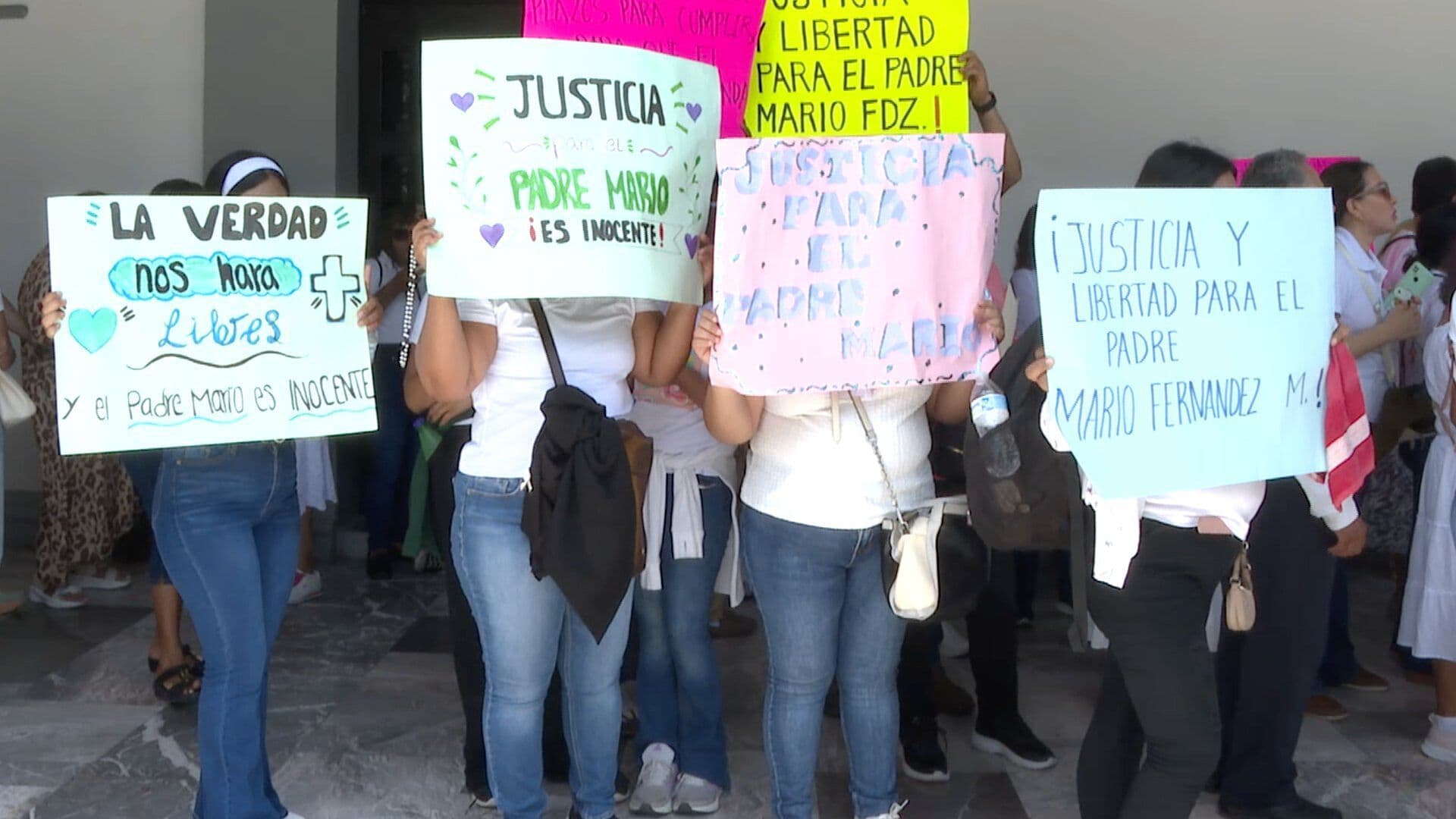 Padre Exorcista Mario 'N' Cumple un Año Detenido Familiares Piden Justicia La Toma Caso Pederastía