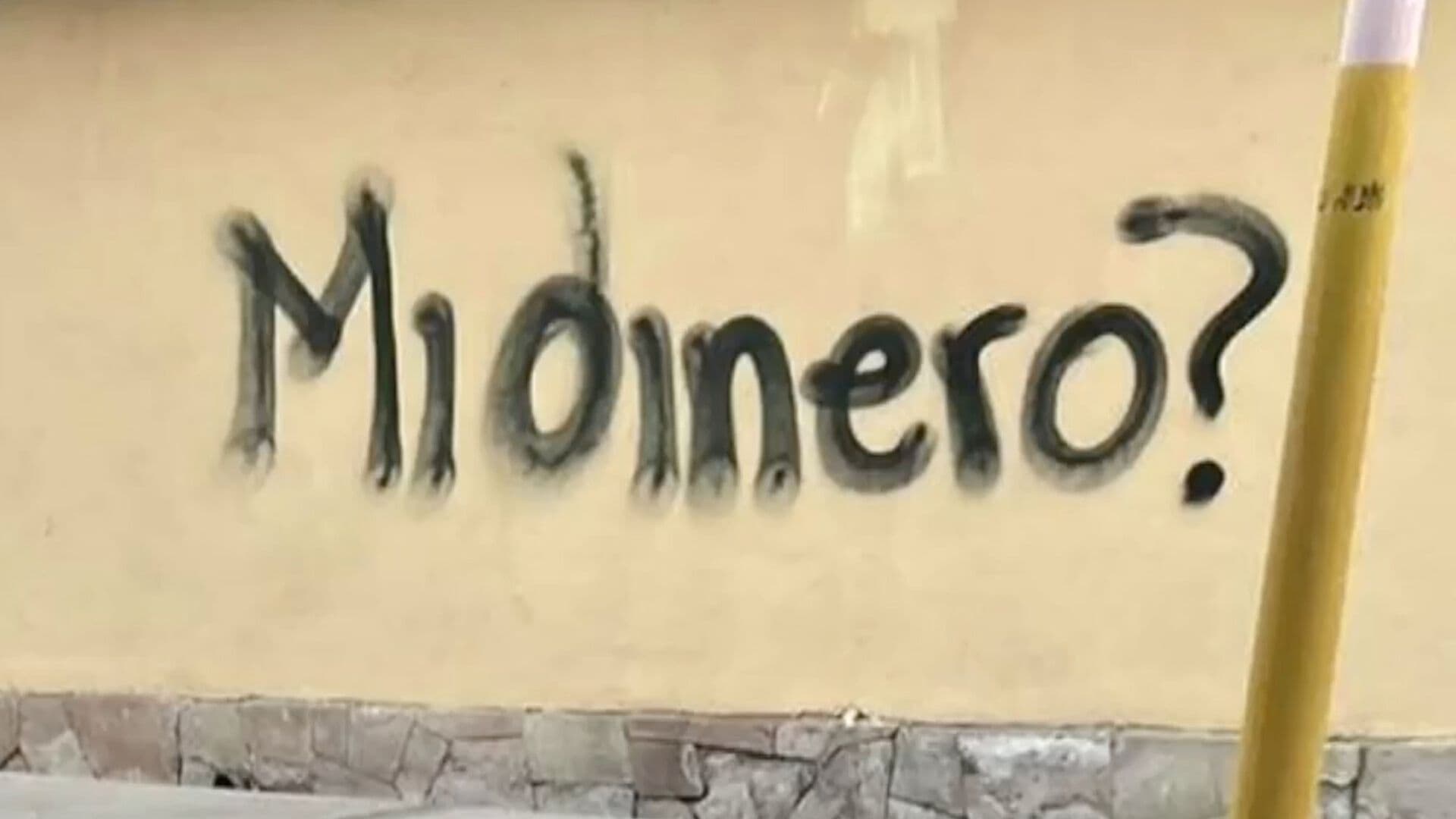 Protestan con Pintas en la Facultad de Derecho por Malas Instalaciones de la UACH