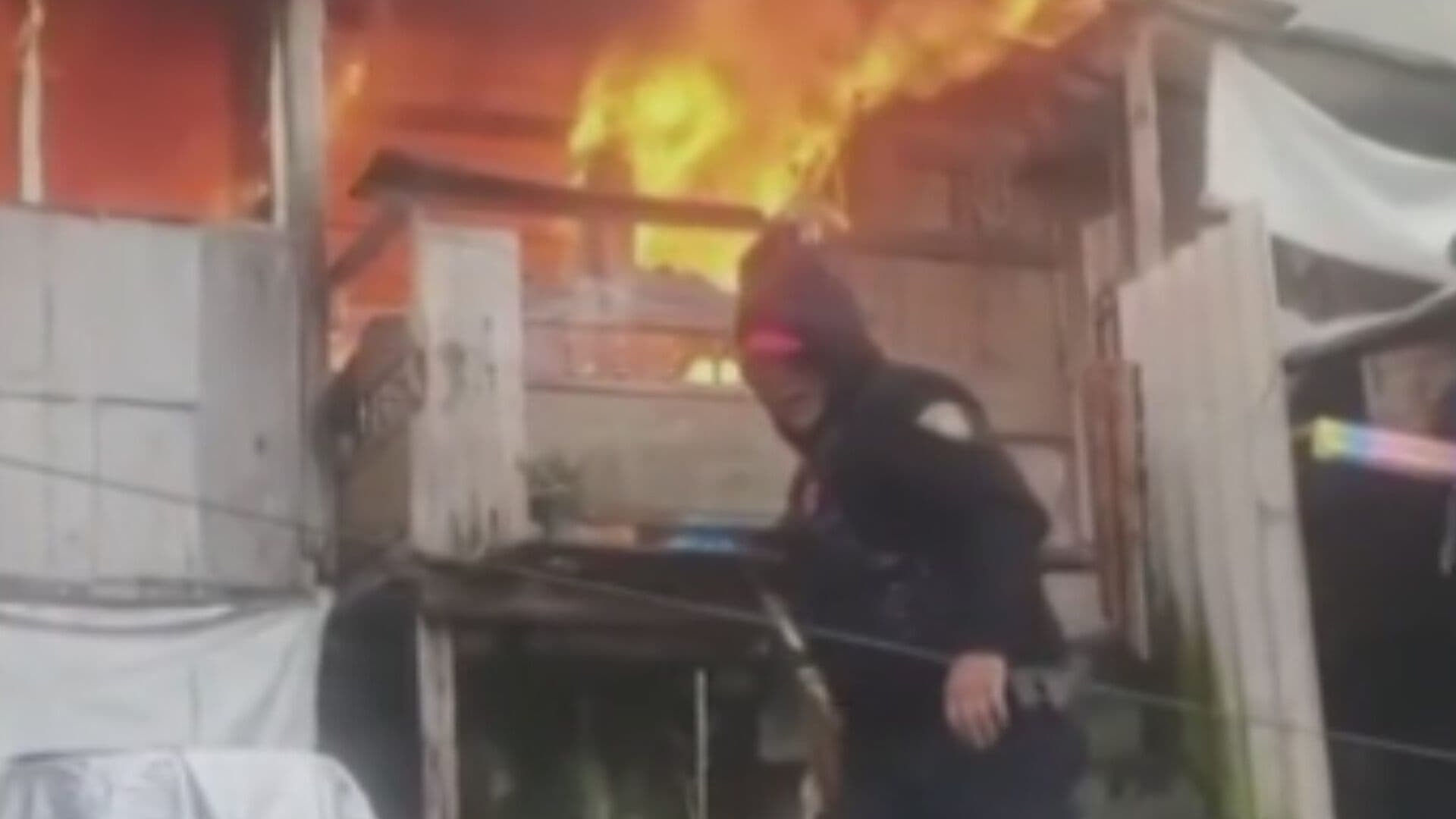 Video: Combaten Incendio que Consumió una Casa en la Álvaro Obregón