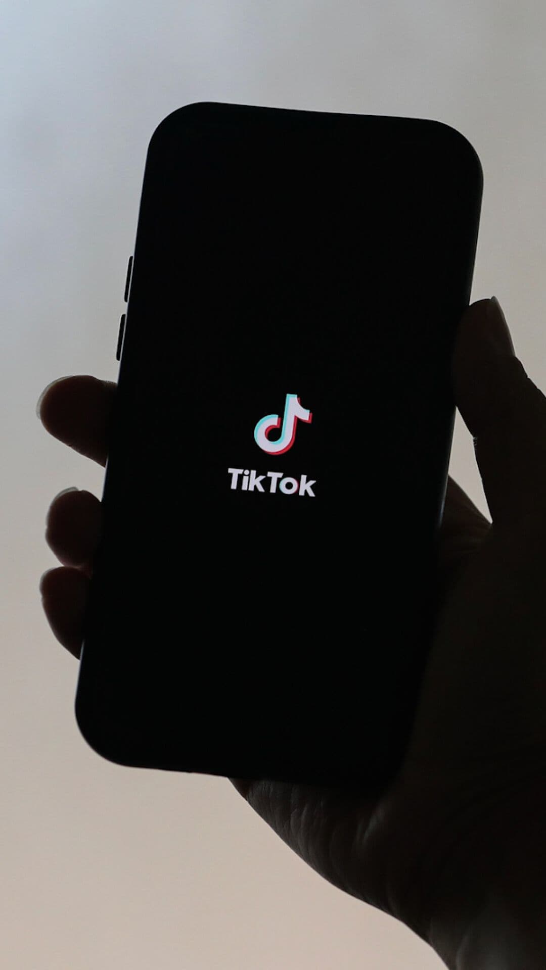 ¿TikTok permite publicidad de drogas?