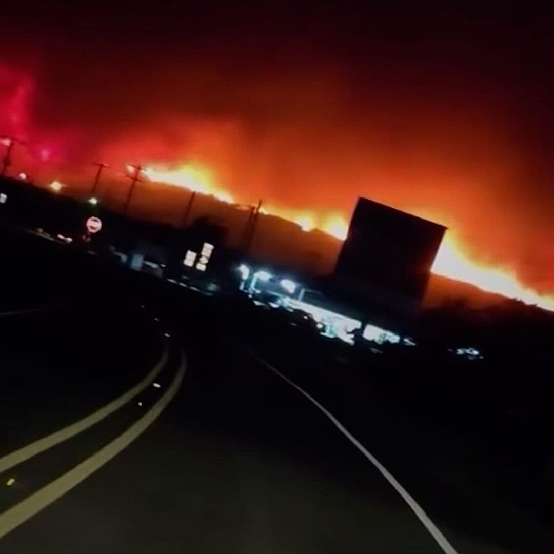 Madre Capta Incendio Forestal en Texas a la Medianoche