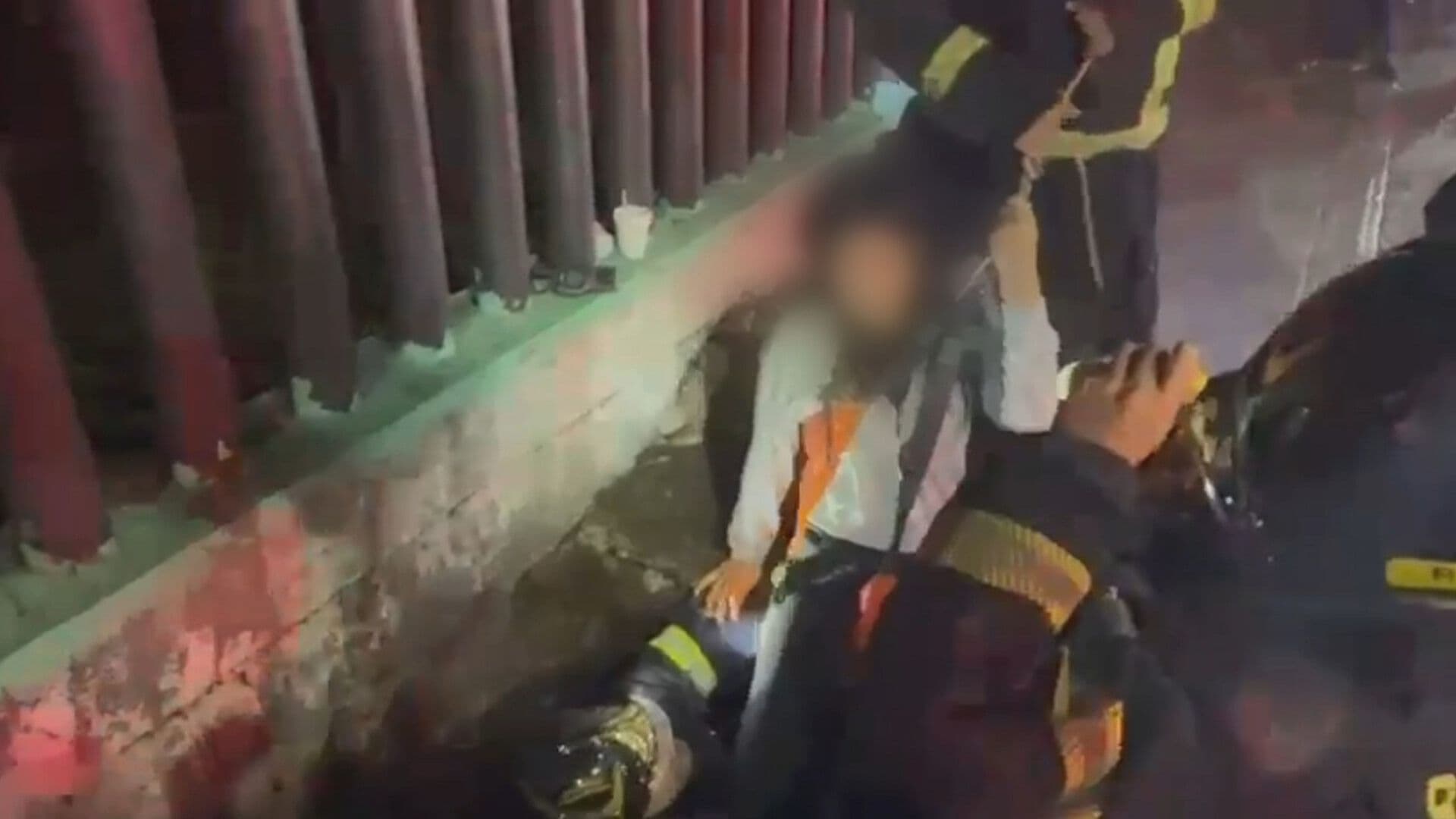 Menor Resulta Herida tras Caer en Socavón por Obra Inconclusa en CDMX