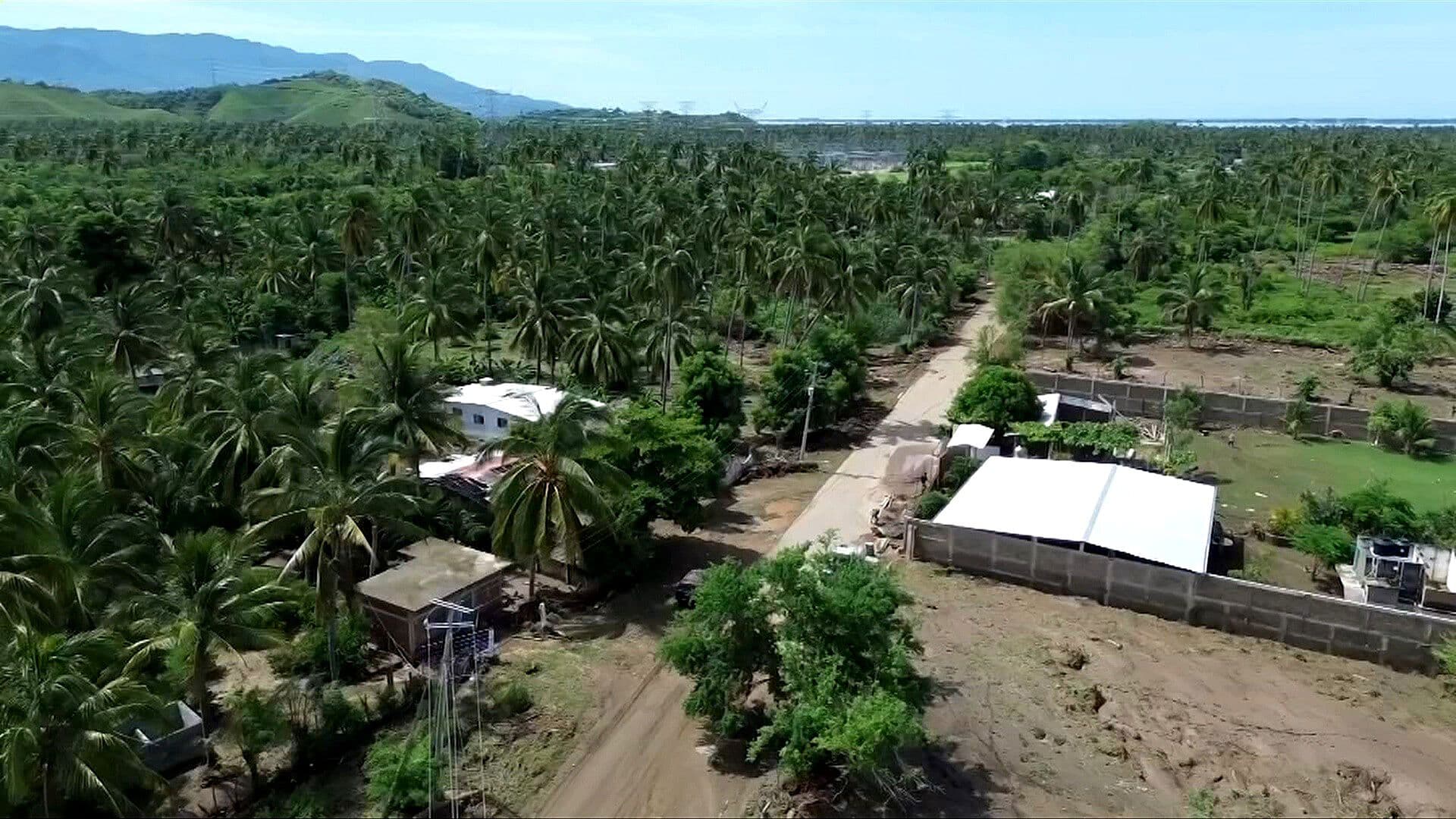 50 Familias Pierden Todo por Desborde de Río en Coyuca de Benítez, Guerrero