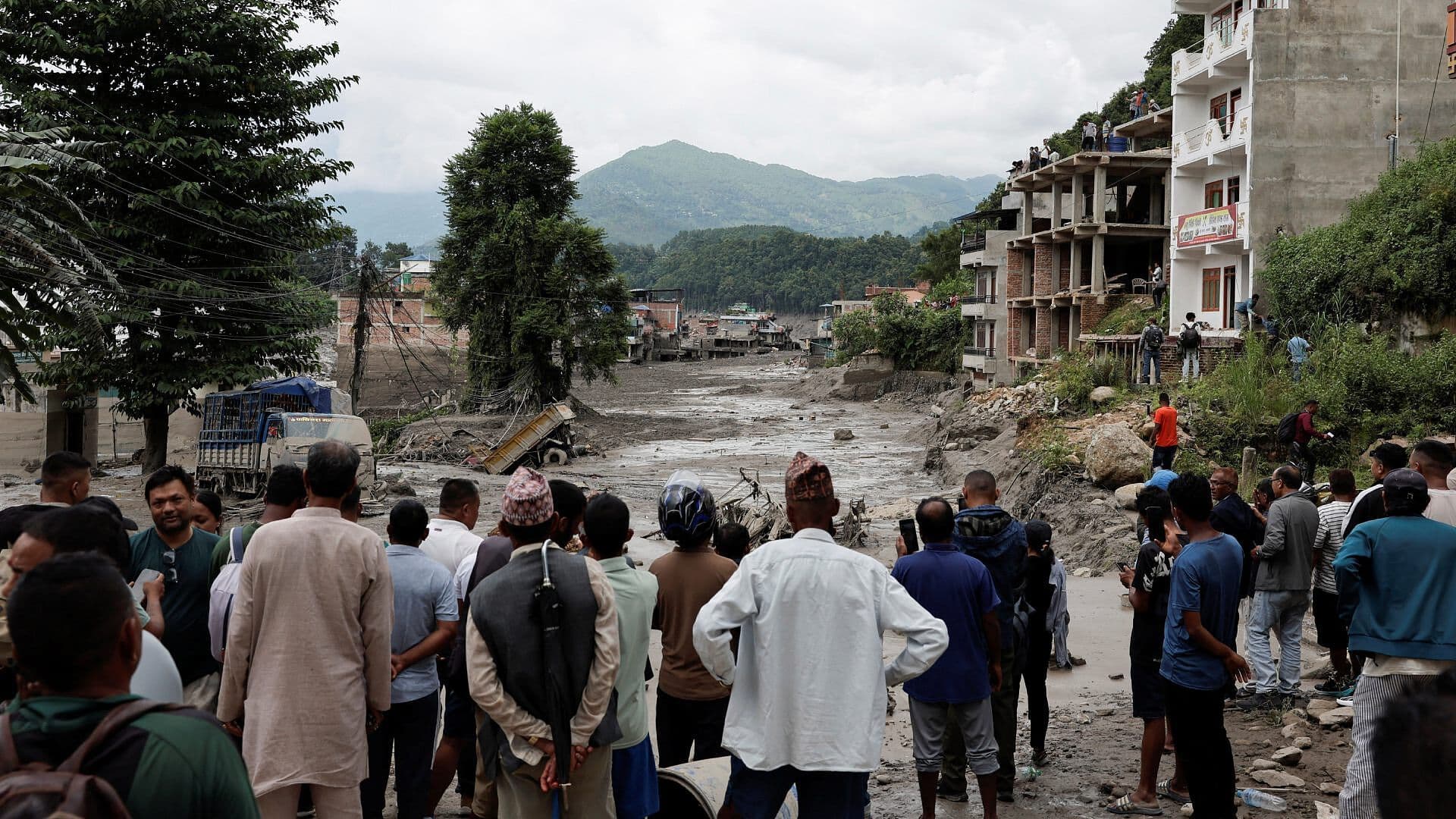 La Cifra de Víctimas por la Riada en Nepal Asciende a 98 Muertos