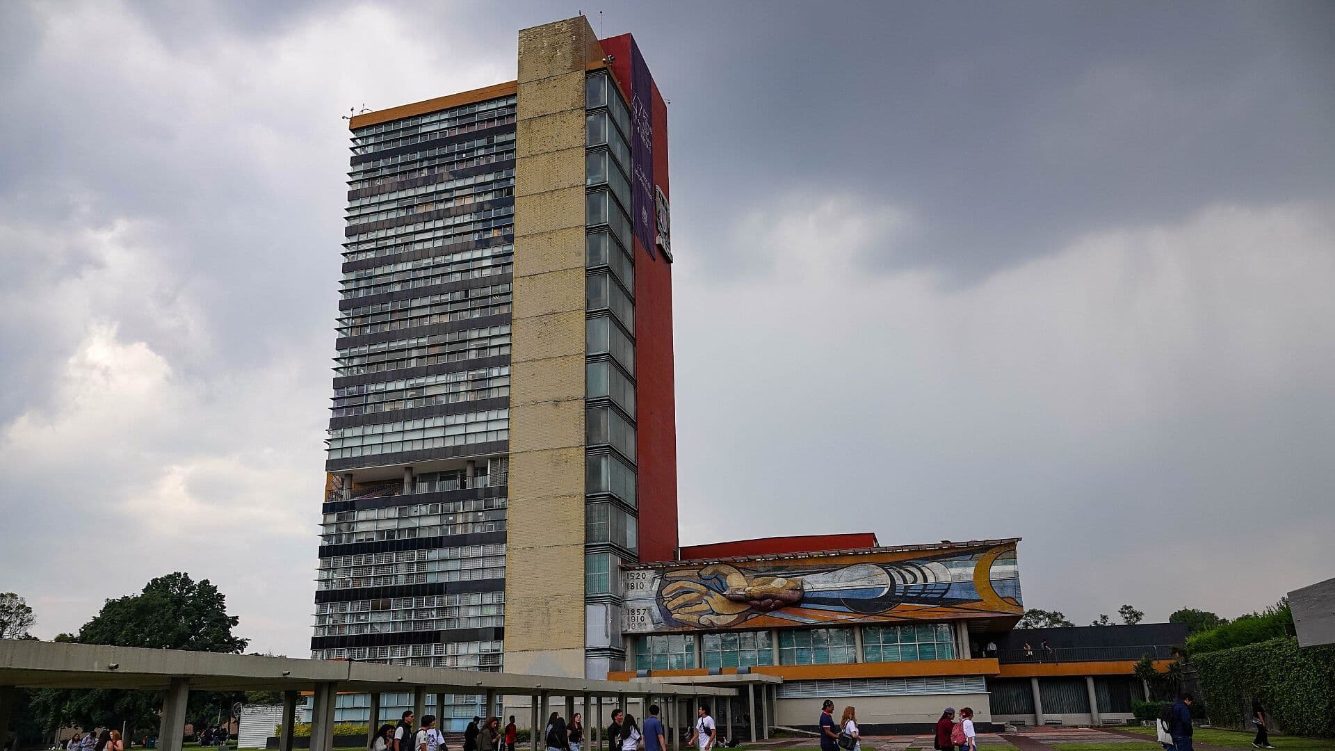 Dictan Prisión Preventiva Justificada a Imputados por Fraude en Examen de la UNAM