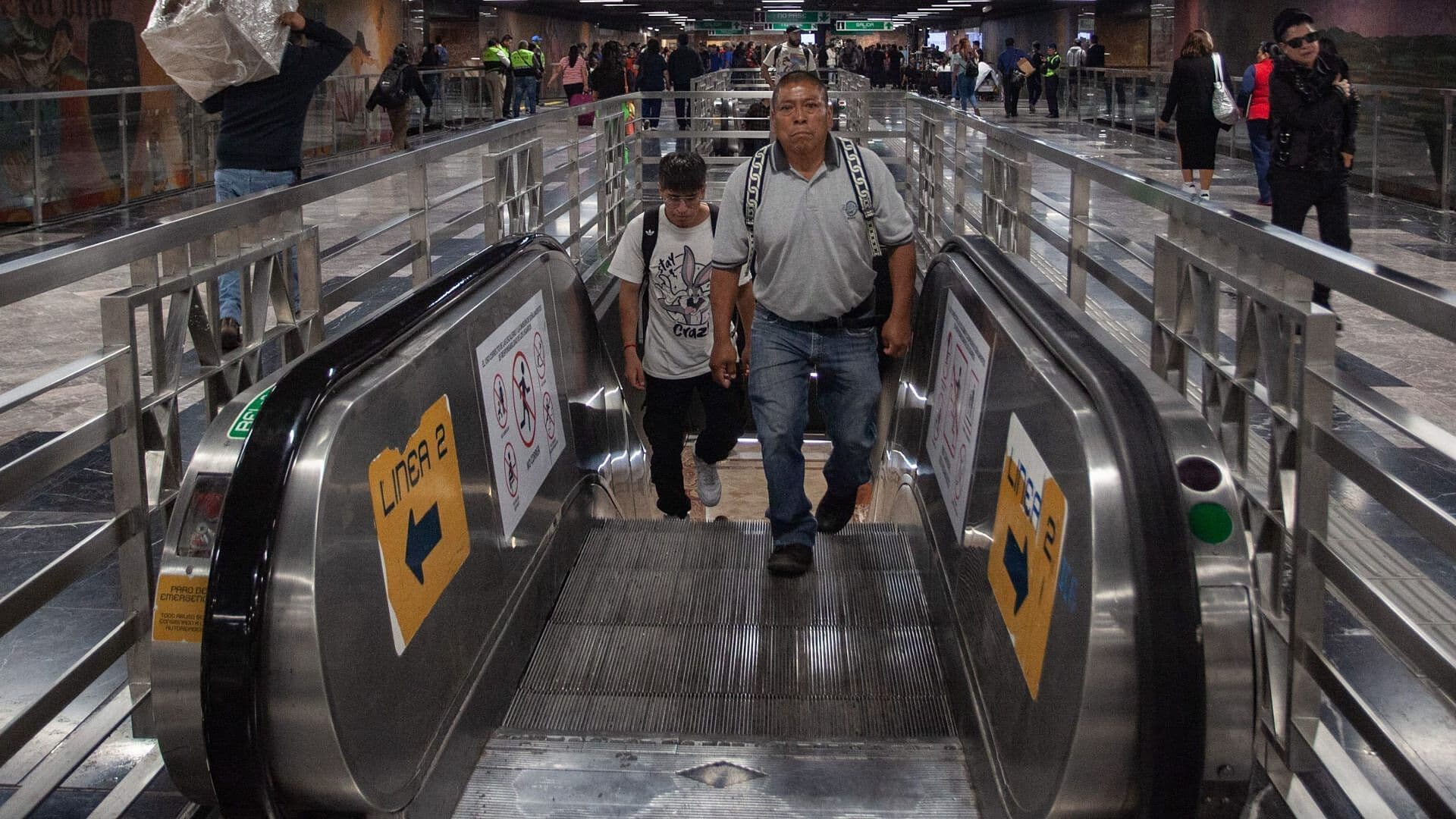 Se Normaliza Servicio en la L2 del Metro tras Retirar Tren