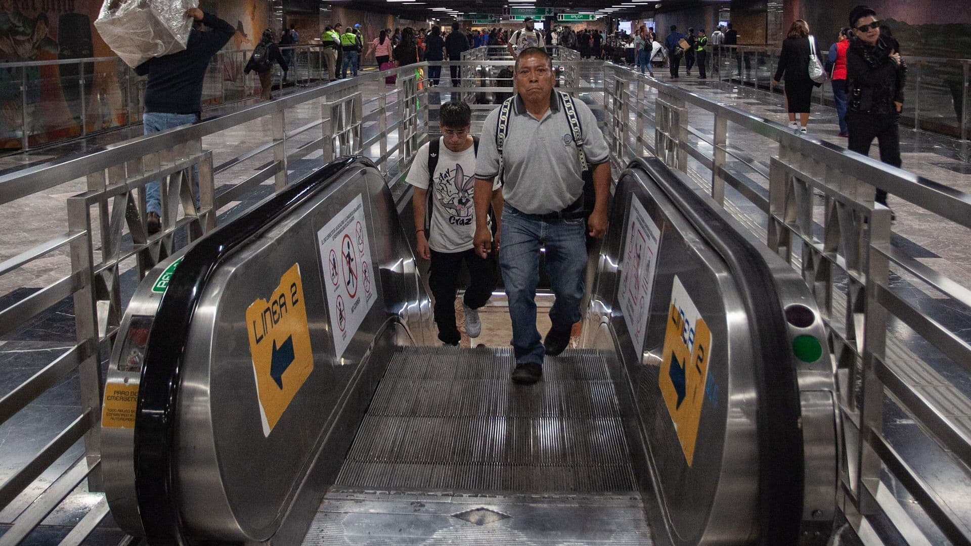 Se Normaliza Servicio en la L2 del Metro tras Retirar Tren