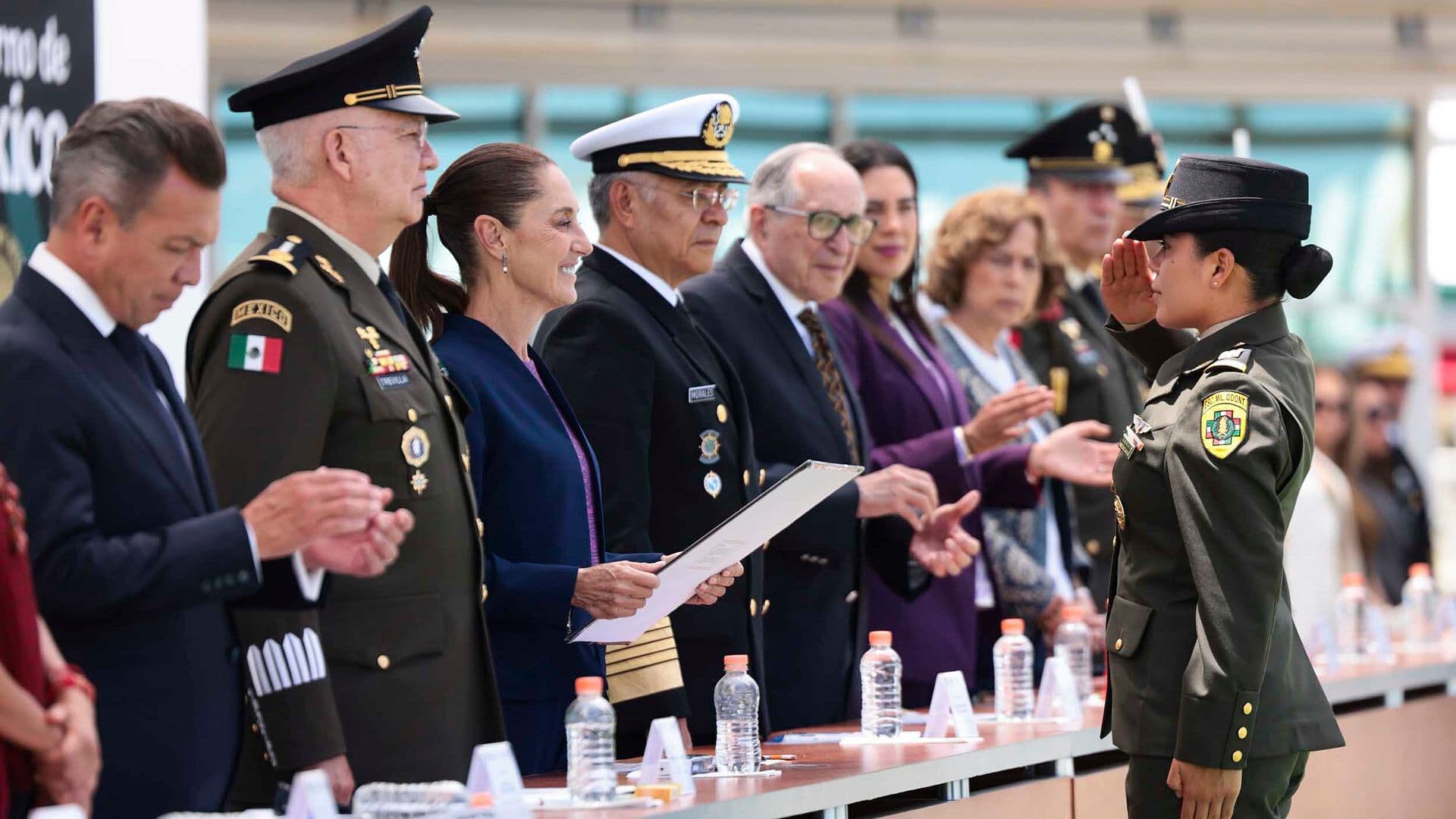 Sheinbaum Encabeza Graduación de Más de 8 Mil Elementos Militares