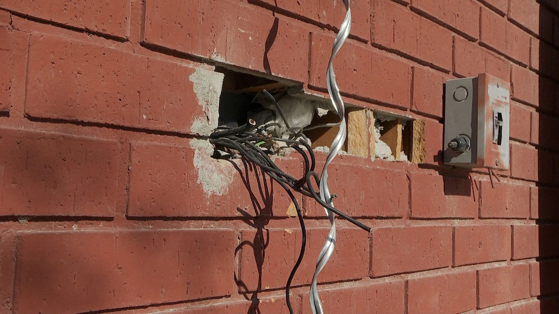 Primaria Regresará a Clases sin Energía Eléctrica por Robo de Cableado en Torreón