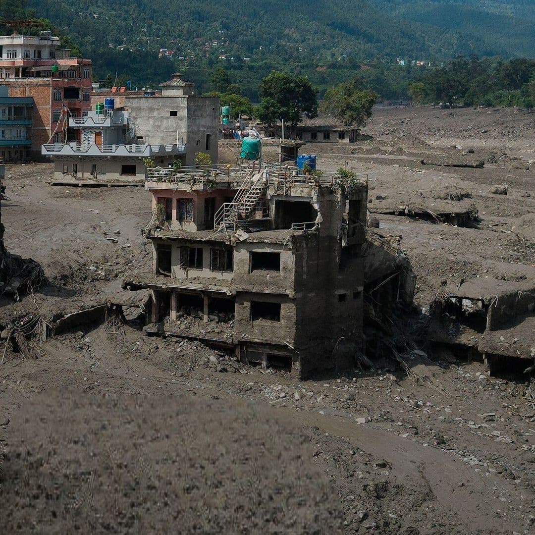 Cómo Ocurrió la Inundación en la Frontera China-Nepal