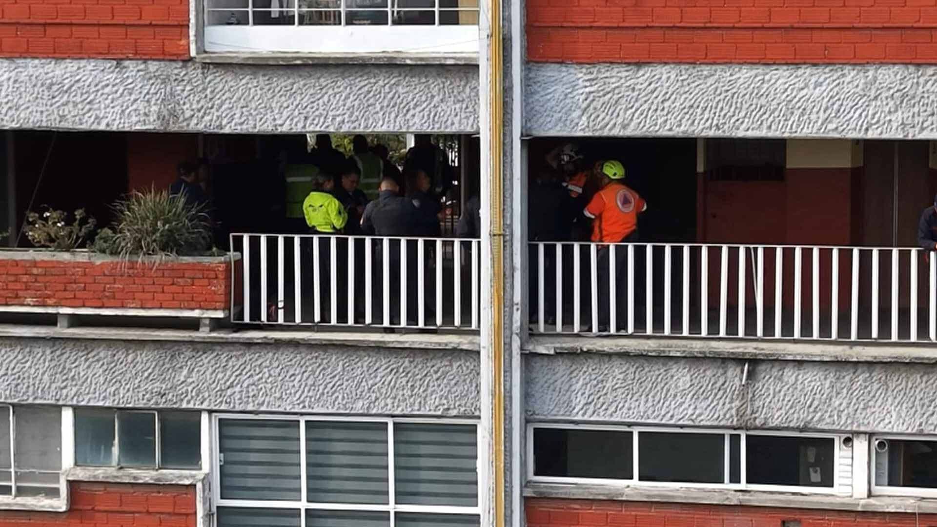 Cortocircuito Provoca Movilización en Edificio de Avenida Félix Cuevas, CDMX