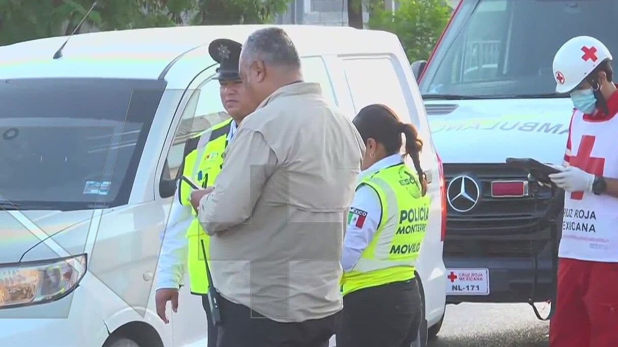 Muere Hombre a Bordo de su Carro en Monterrey