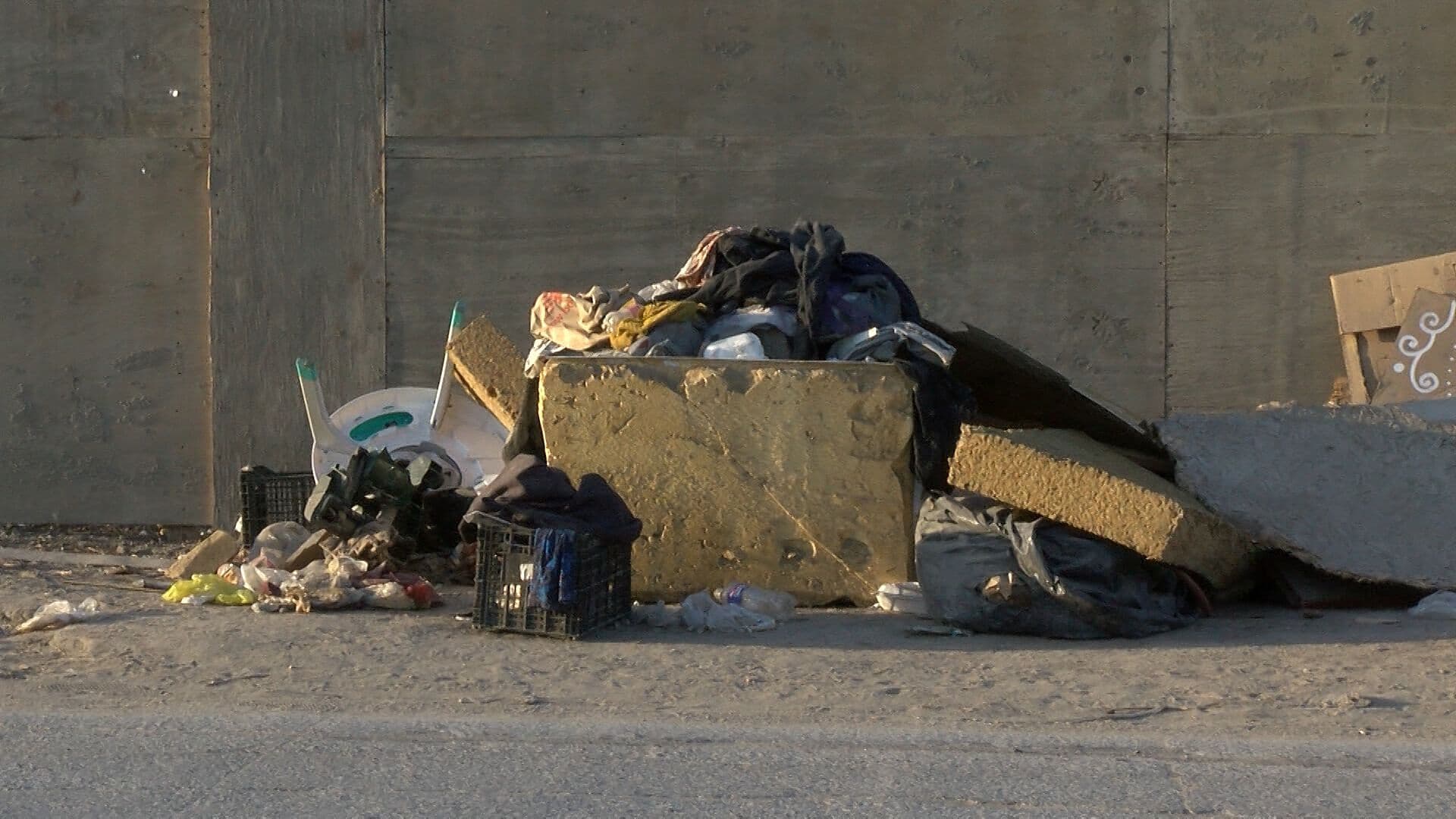 Vecinos de Granjas Familiares Piden Reparar Calles y Mejorar Servicios en Tijuana