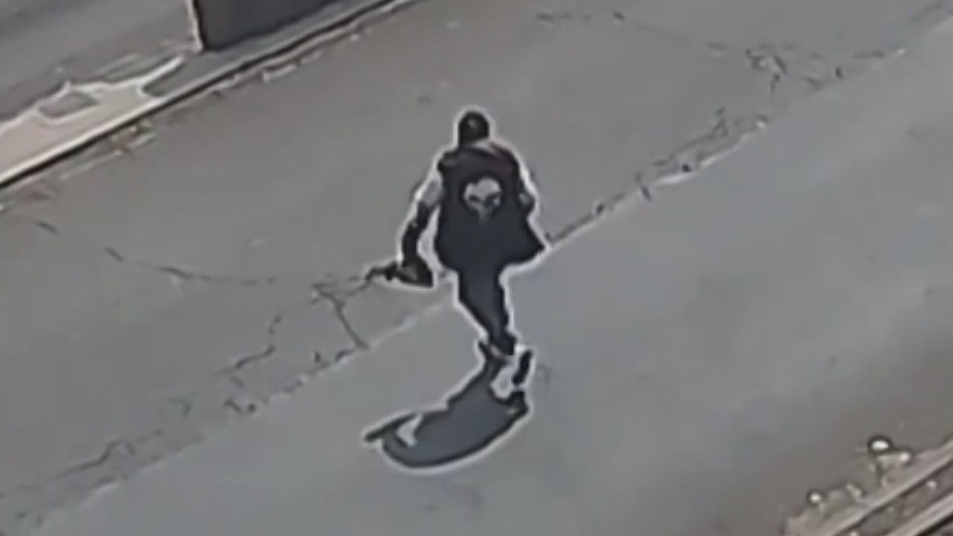 Video | Hombre Lanza Piedras a Conductores en la Avenida Lorenzo Boturini, CDMX